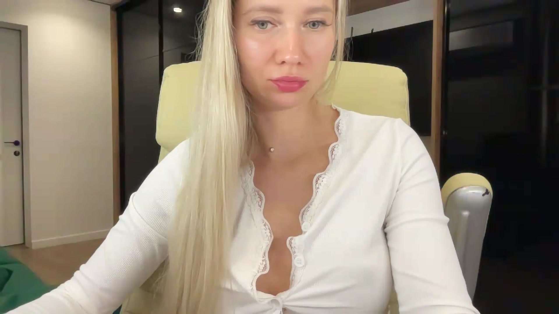 Gallery image thumbnail from Miss_Sylvia's myfreecams stream on, 09/06/2026, 23:10 image 8 of 20
