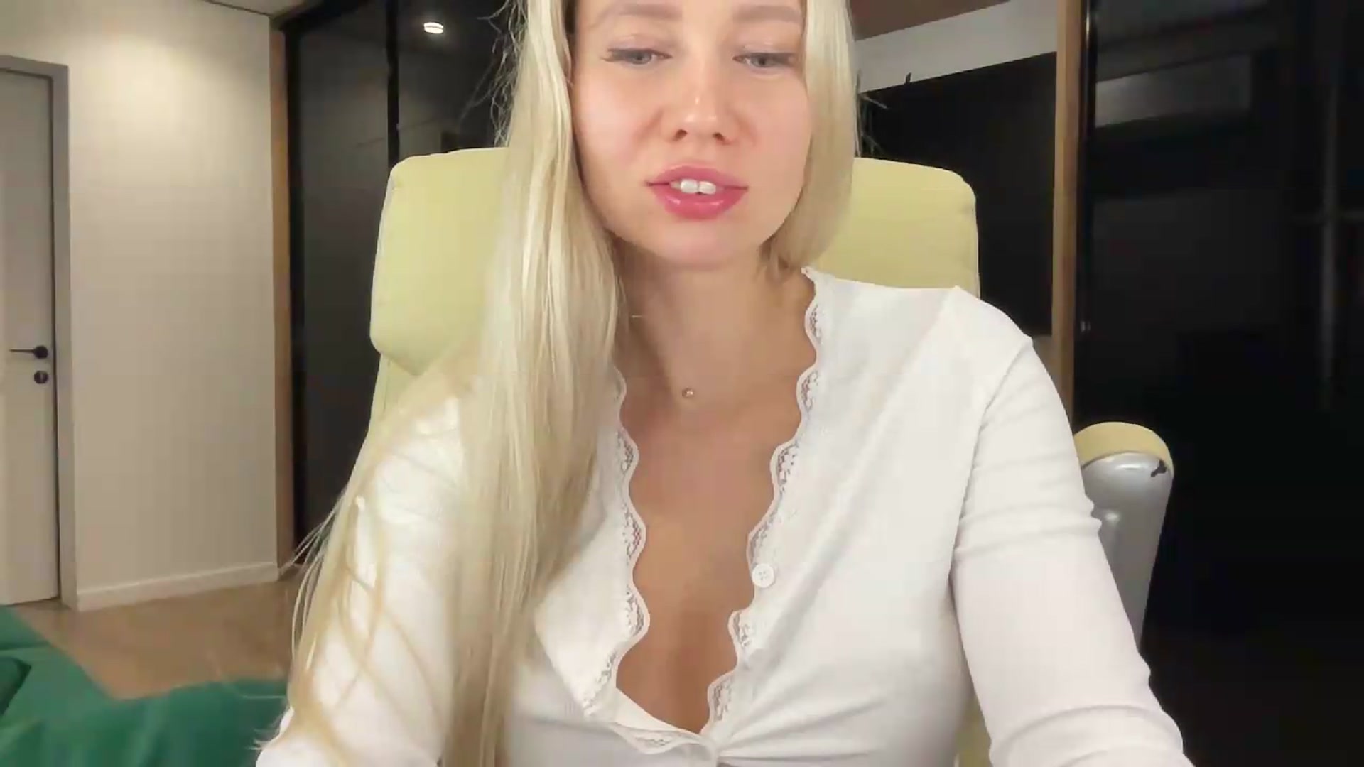 Gallery image thumbnail from Miss_Sylvia's myfreecams stream on, 09/06/2026, 23:10 image 4 of 20