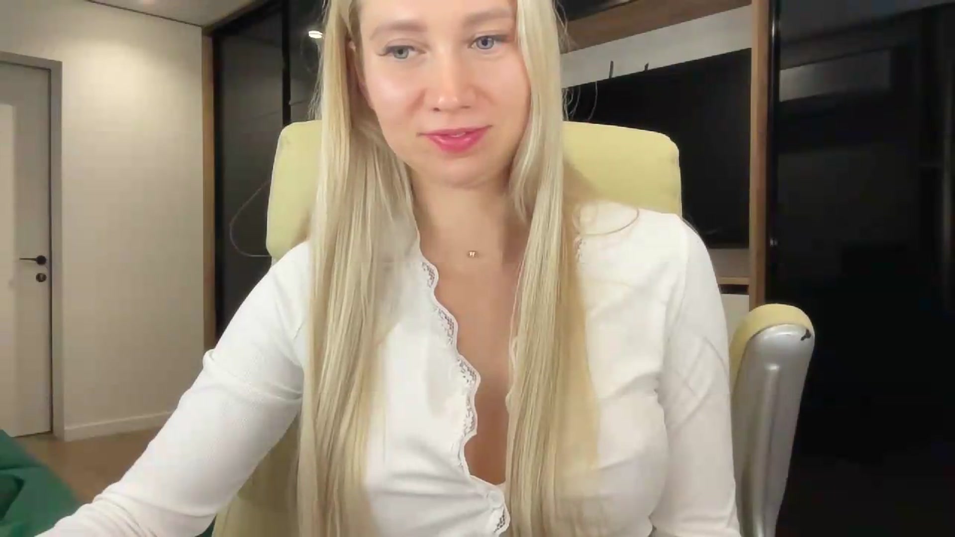 Gallery image thumbnail from Miss_Sylvia's myfreecams stream on, 09/06/2026, 23:10 image 13 of 20