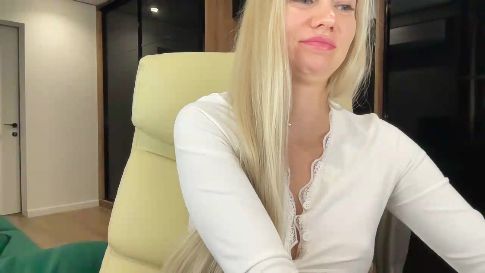 Gallery image thumbnail from Miss_Sylvia's myfreecams stream on, 09/06/2026, 23:10 image 11 of 20