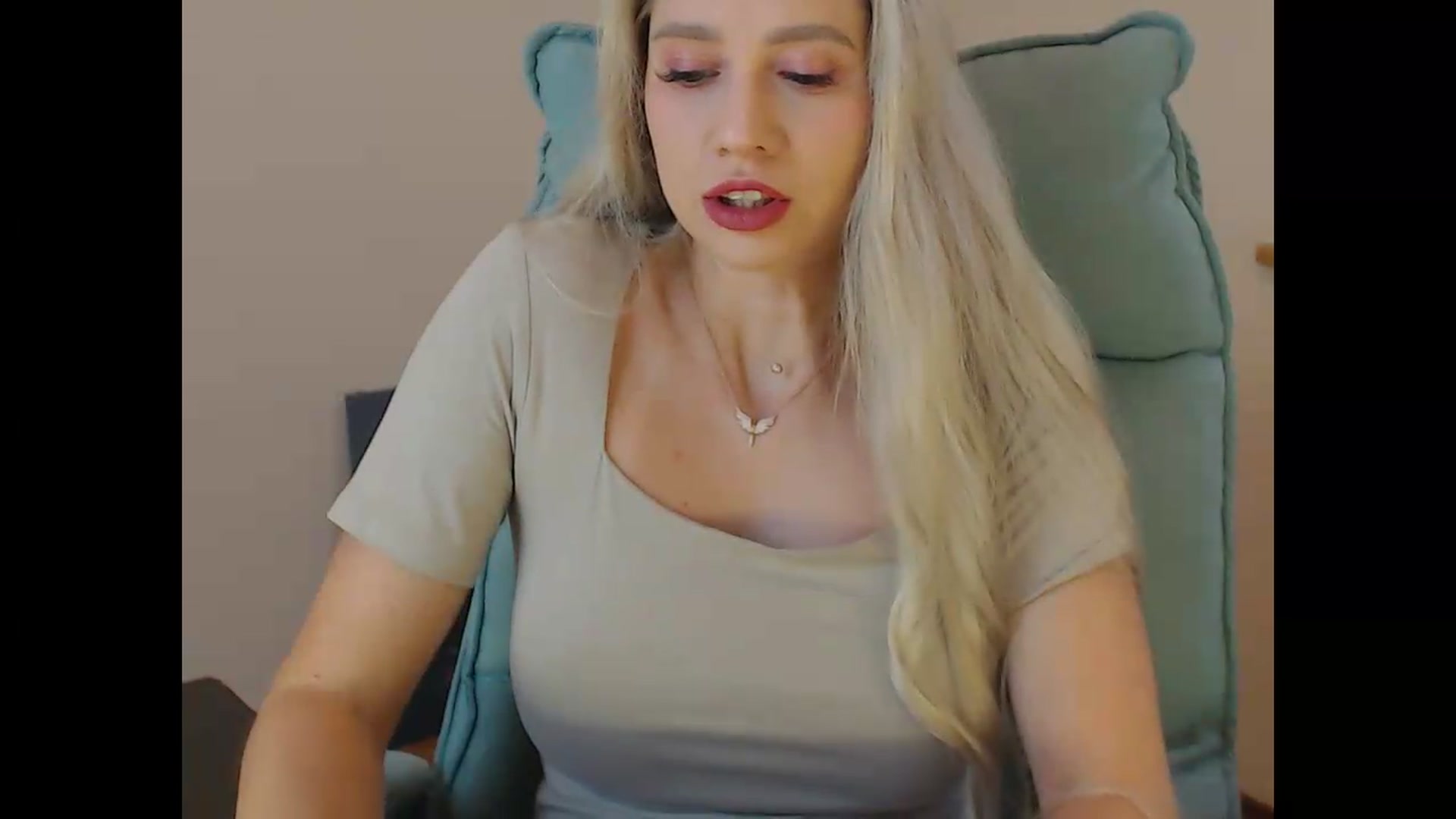 Gallery image thumbnail from Miss_Sylvia's myfreecams stream on, 09/08/2026, 17:18 image 3 of 20