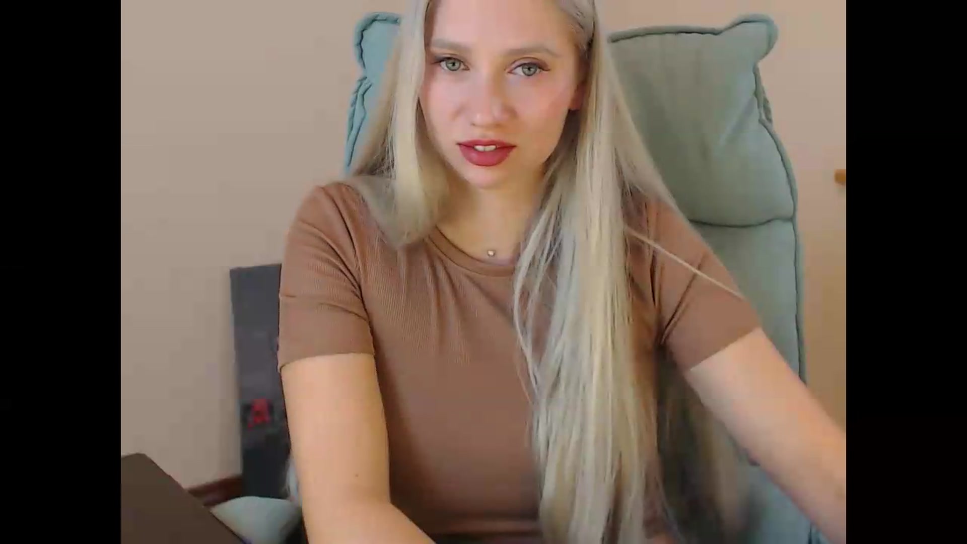 Gallery image thumbnail from Miss_Sylvia's myfreecams stream on, 09/09/2026, 15:14 image 16 of 20