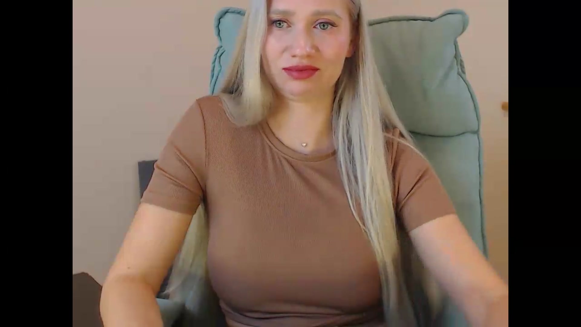 Gallery image thumbnail from Miss_Sylvia's myfreecams stream on, 09/09/2026, 15:14 image 14 of 20