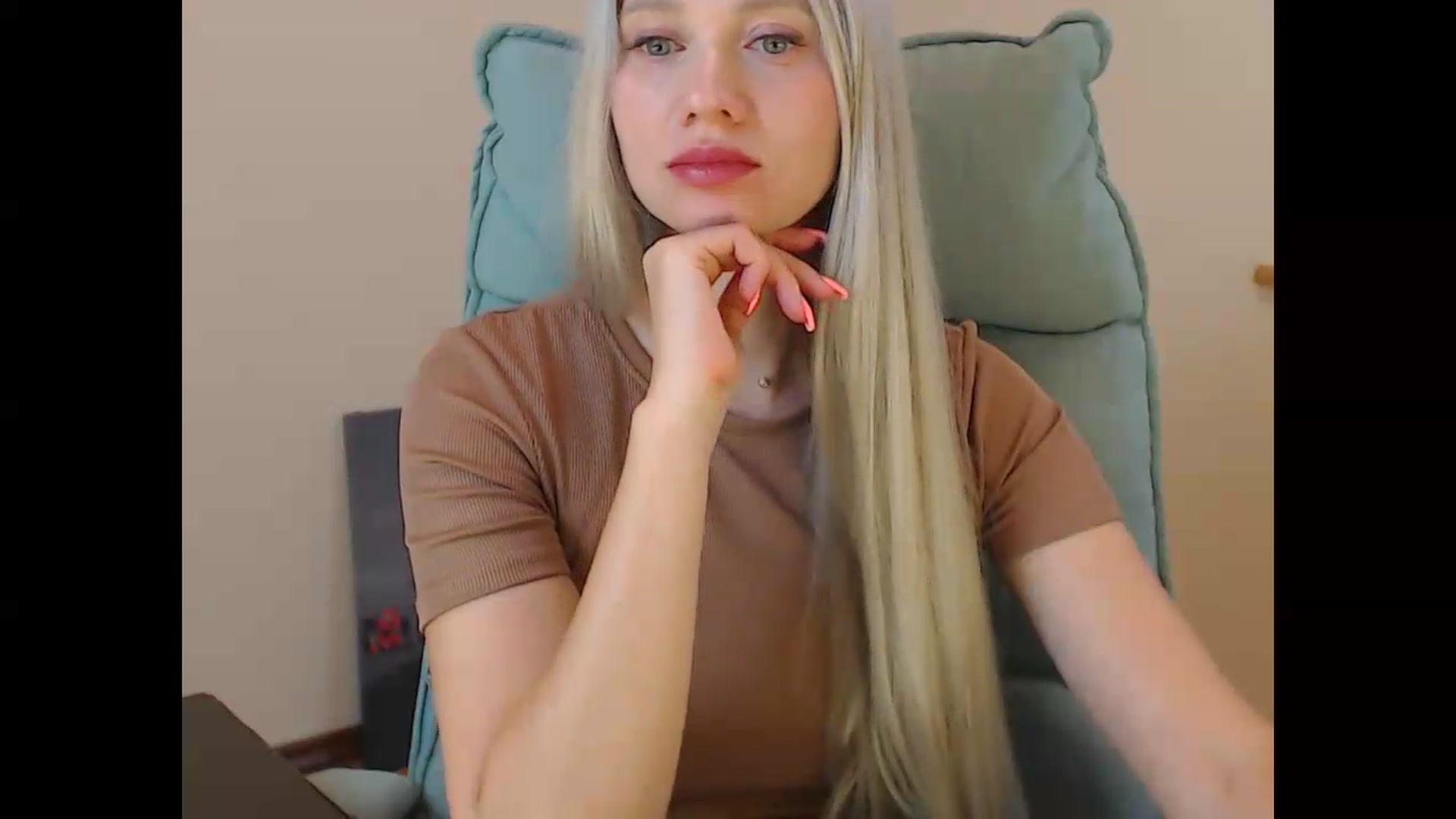 Gallery image thumbnail from Miss_Sylvia's myfreecams stream on, 09/09/2026, 17:29 image 16 of 20