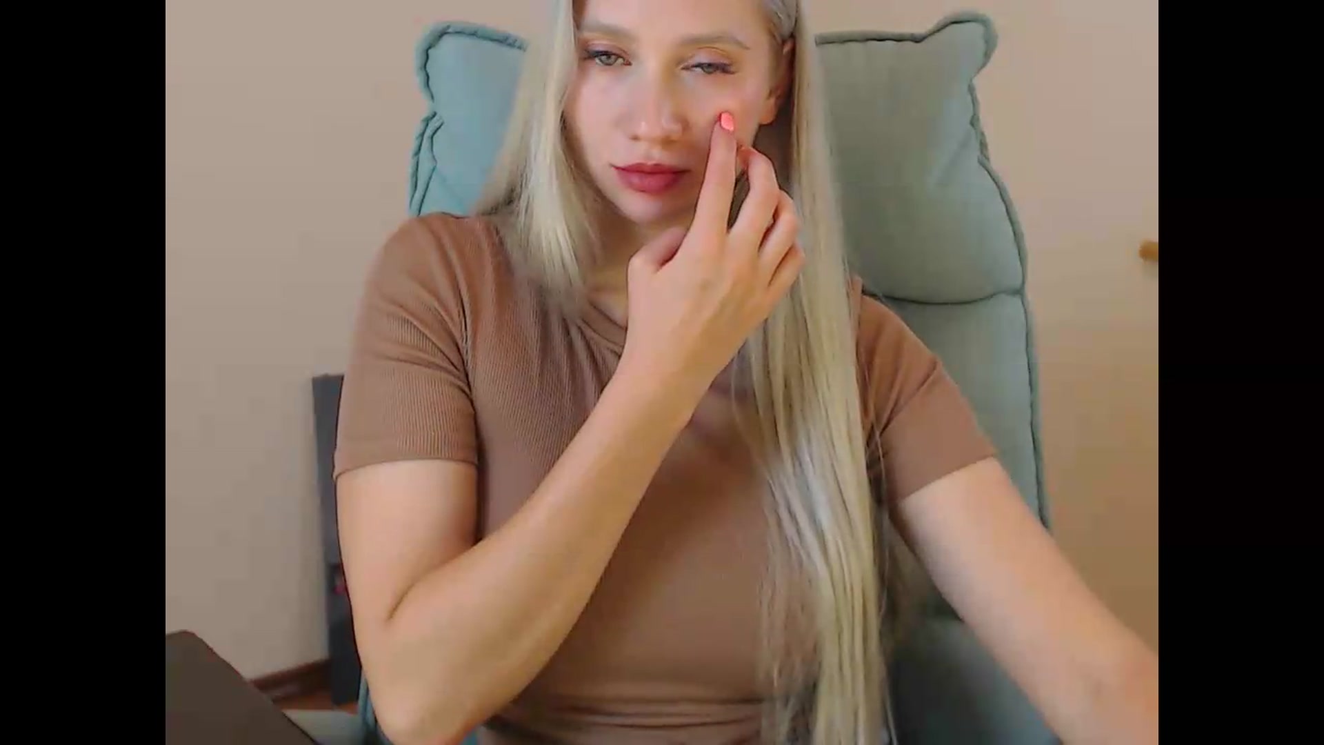 Gallery image thumbnail from Miss_Sylvia's myfreecams stream on, 09/09/2026, 17:29 image 9 of 20