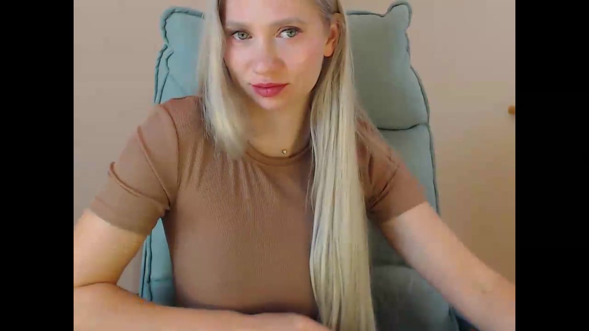 Gallery image thumbnail from Miss_Sylvia's myfreecams stream on, 09/09/2026, 19:25 image 17 of 20