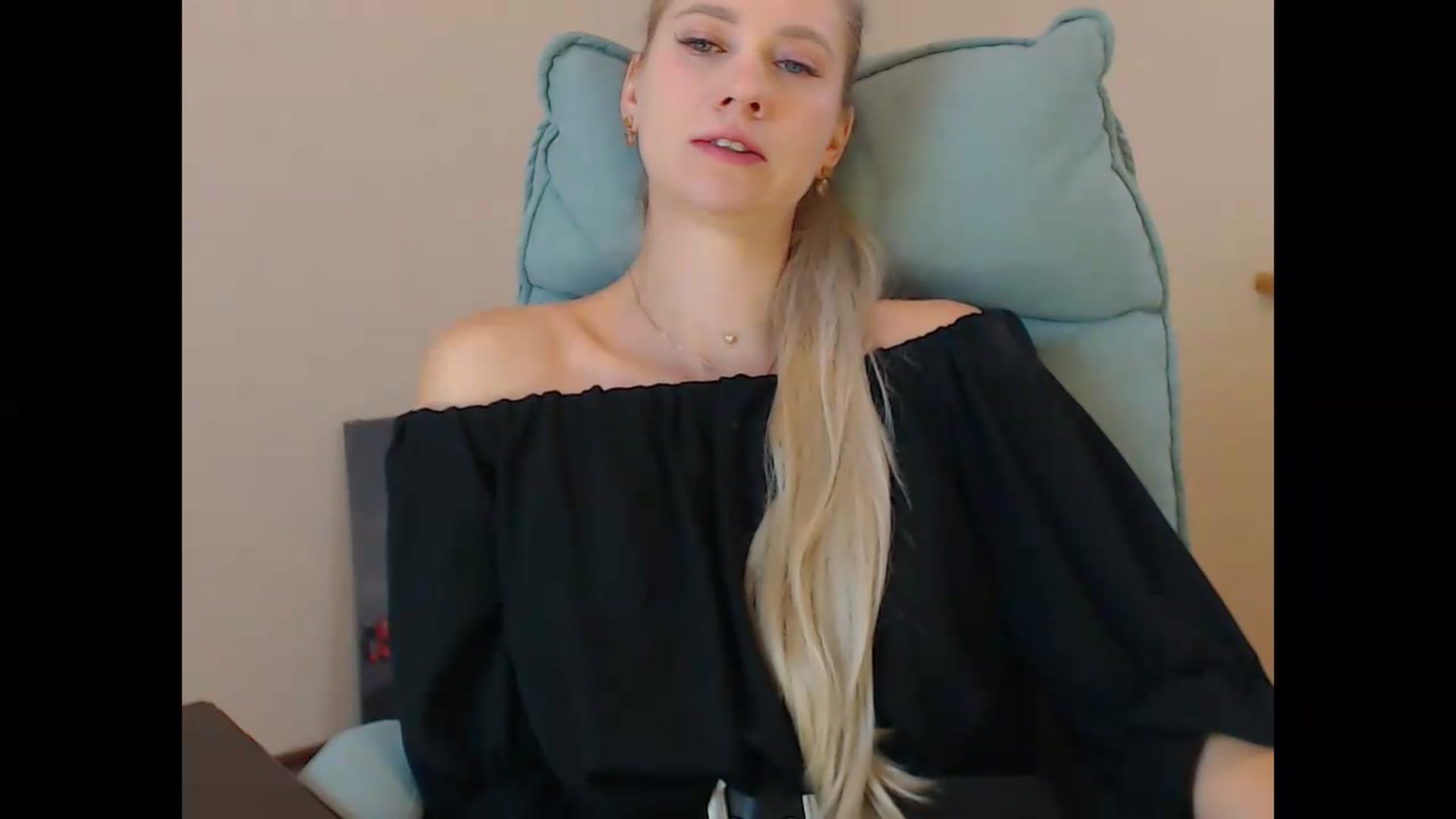 Gallery image thumbnail from Miss_Sylvia's myfreecams stream on, 09/10/2026, 18:26 image 16 of 20