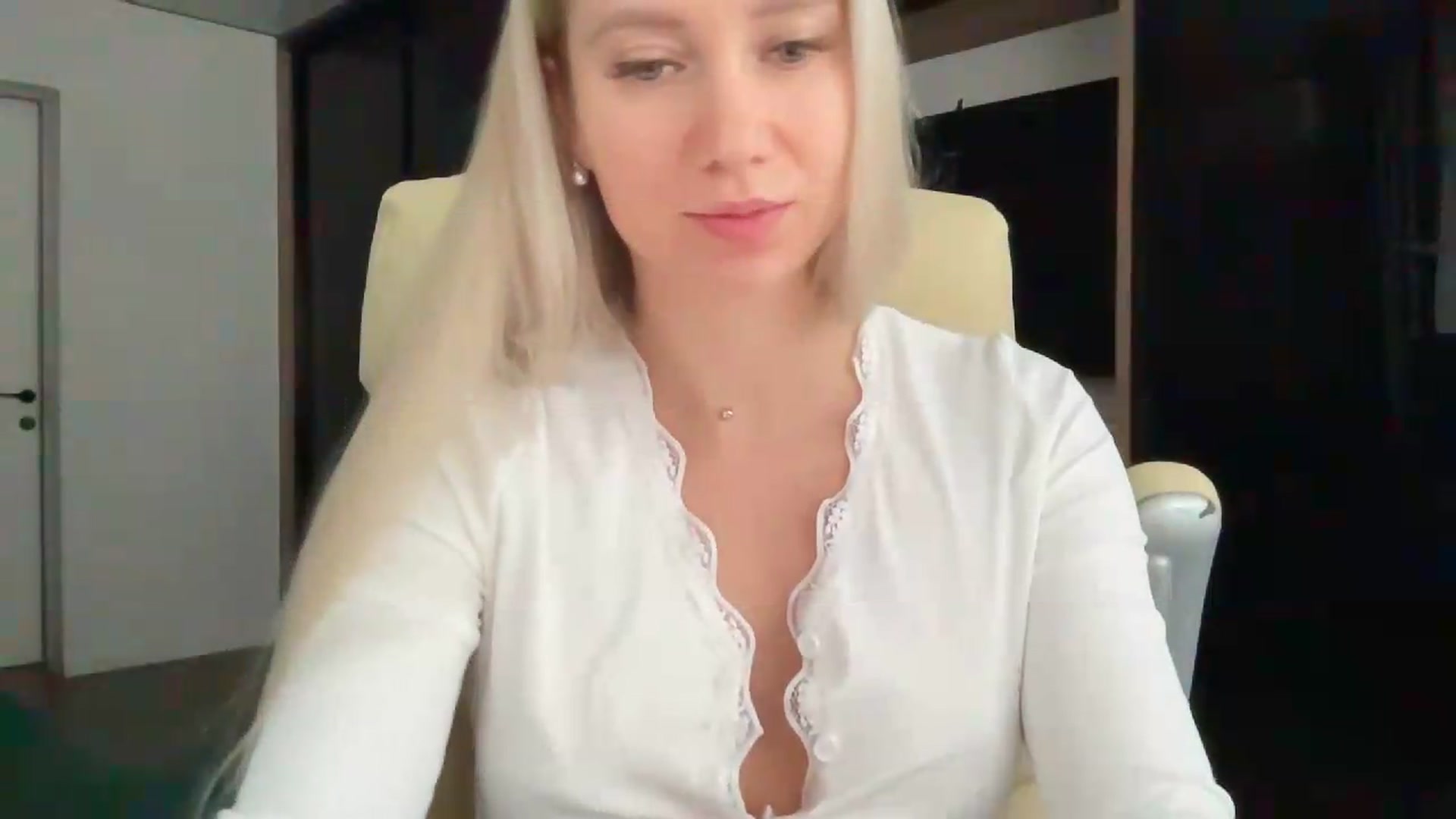 Gallery image thumbnail from Miss_Sylvia's myfreecams stream on, 09/12/2026, 14:51 image 9 of 20