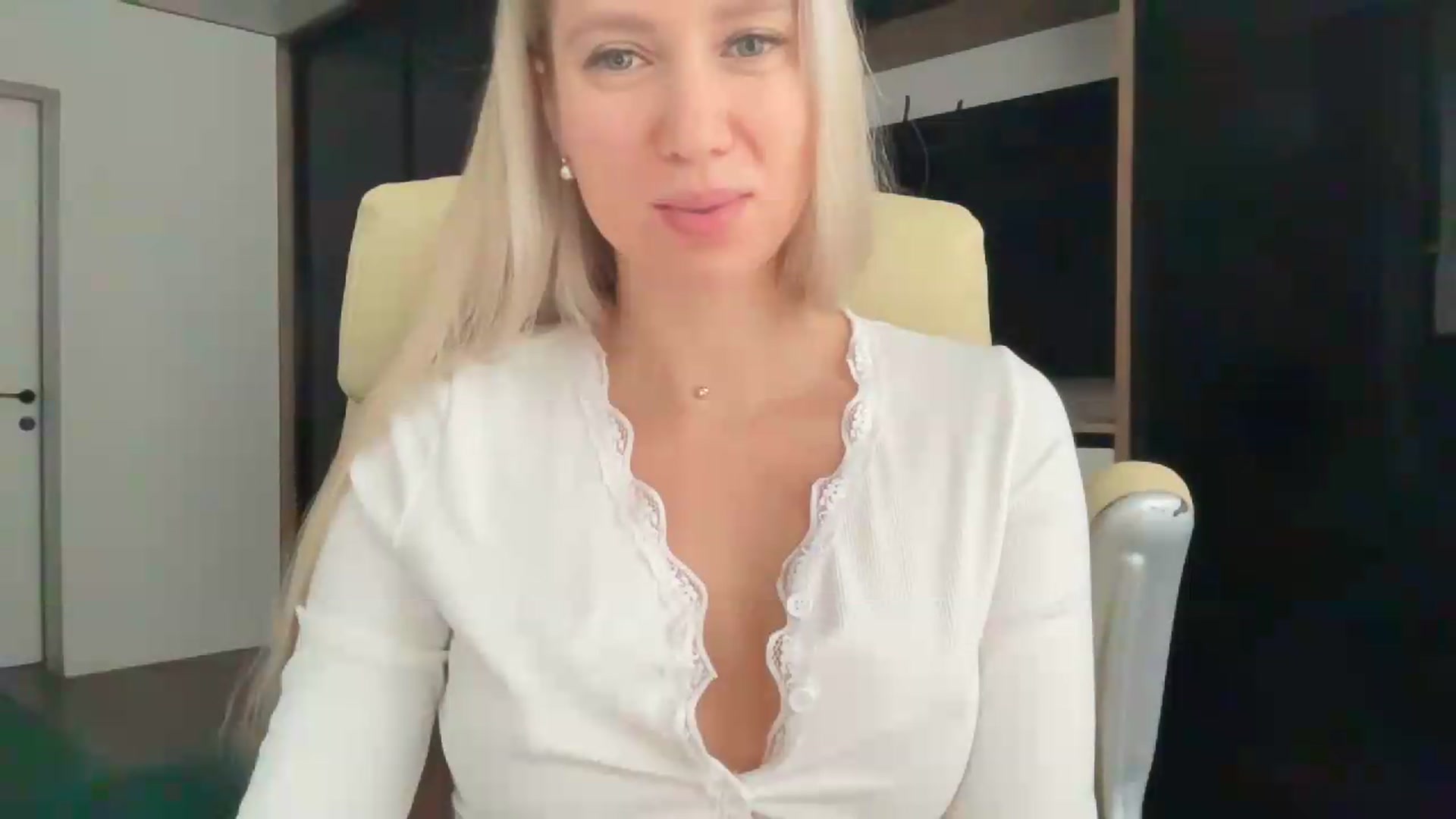 Gallery image thumbnail from Miss_Sylvia's myfreecams stream on, 09/12/2026, 14:51 image 4 of 20