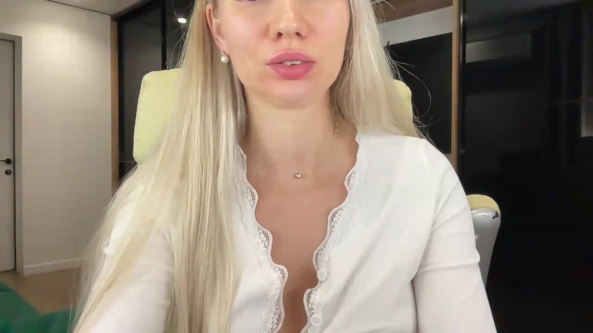 Gallery image thumbnail from Miss_Sylvia's myfreecams stream on, 09/12/2026, 20:02 image 11 of 20