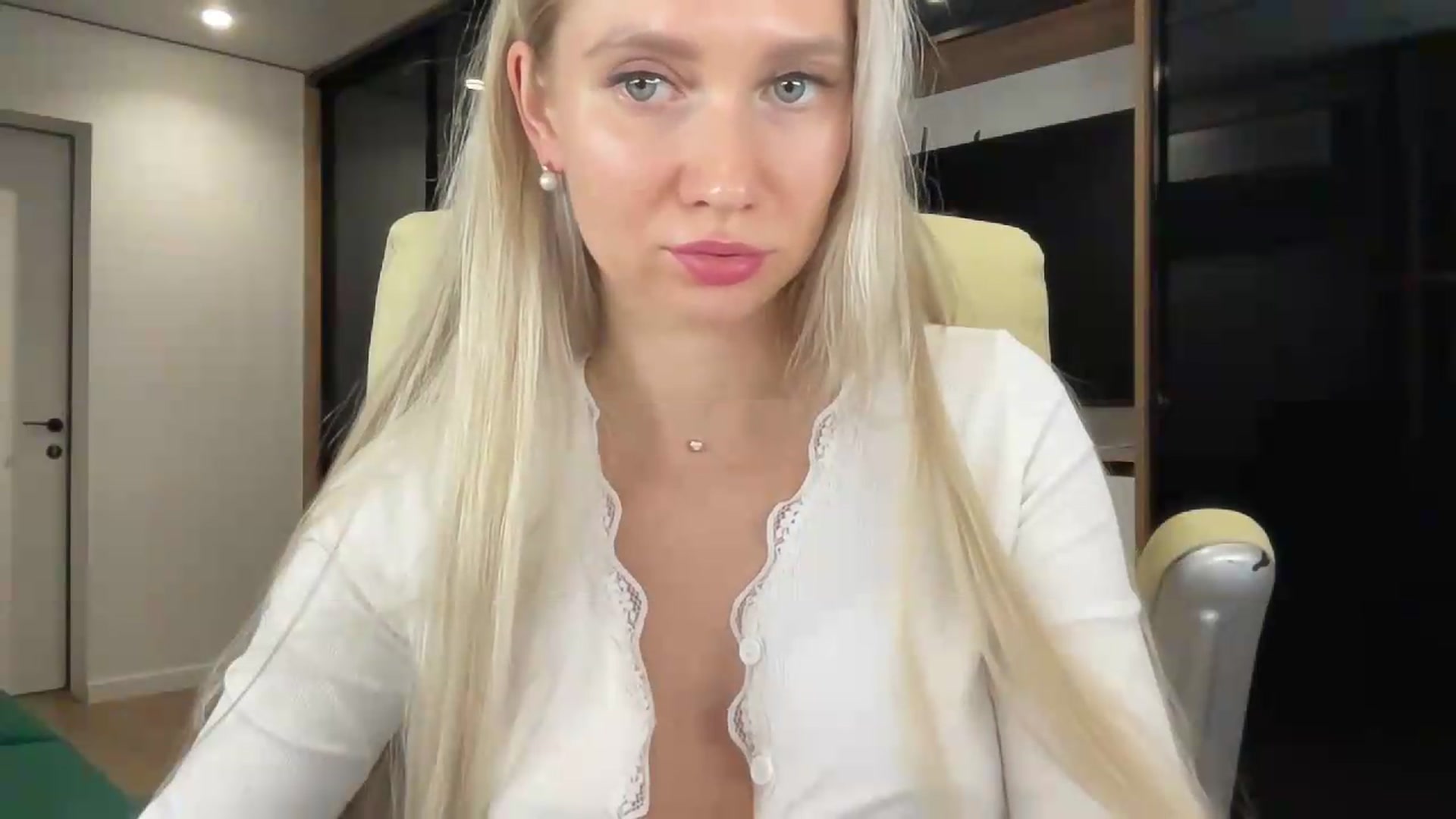 Gallery image thumbnail from Miss_Sylvia's myfreecams stream on, 09/12/2026, 20:02 image 3 of 20