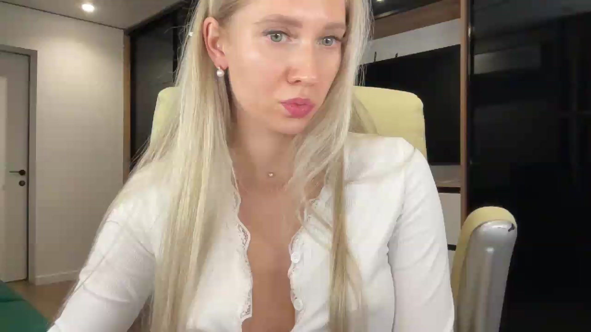 Gallery image thumbnail from Miss_Sylvia's myfreecams stream on, 09/12/2026, 20:02 image 5 of 20