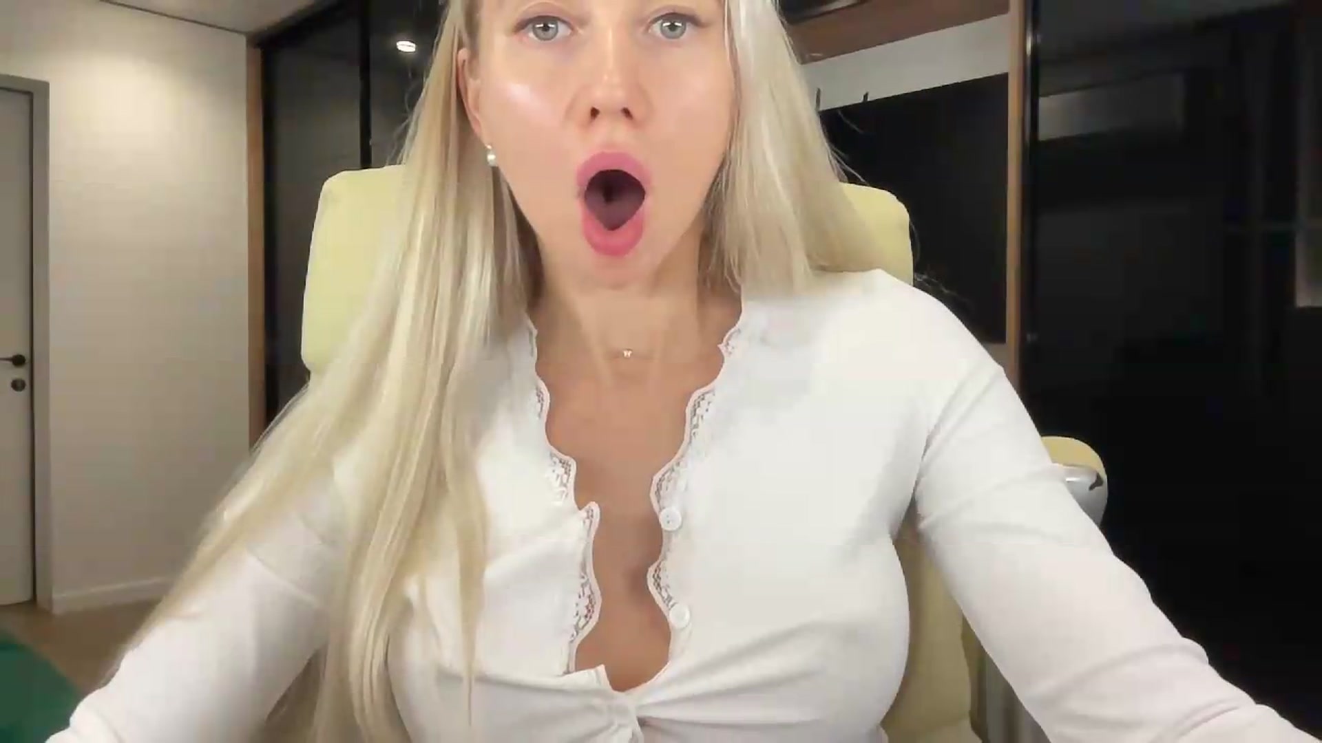 Gallery image thumbnail from Miss_Sylvia's myfreecams stream on, 09/12/2026, 20:02 image 12 of 20
