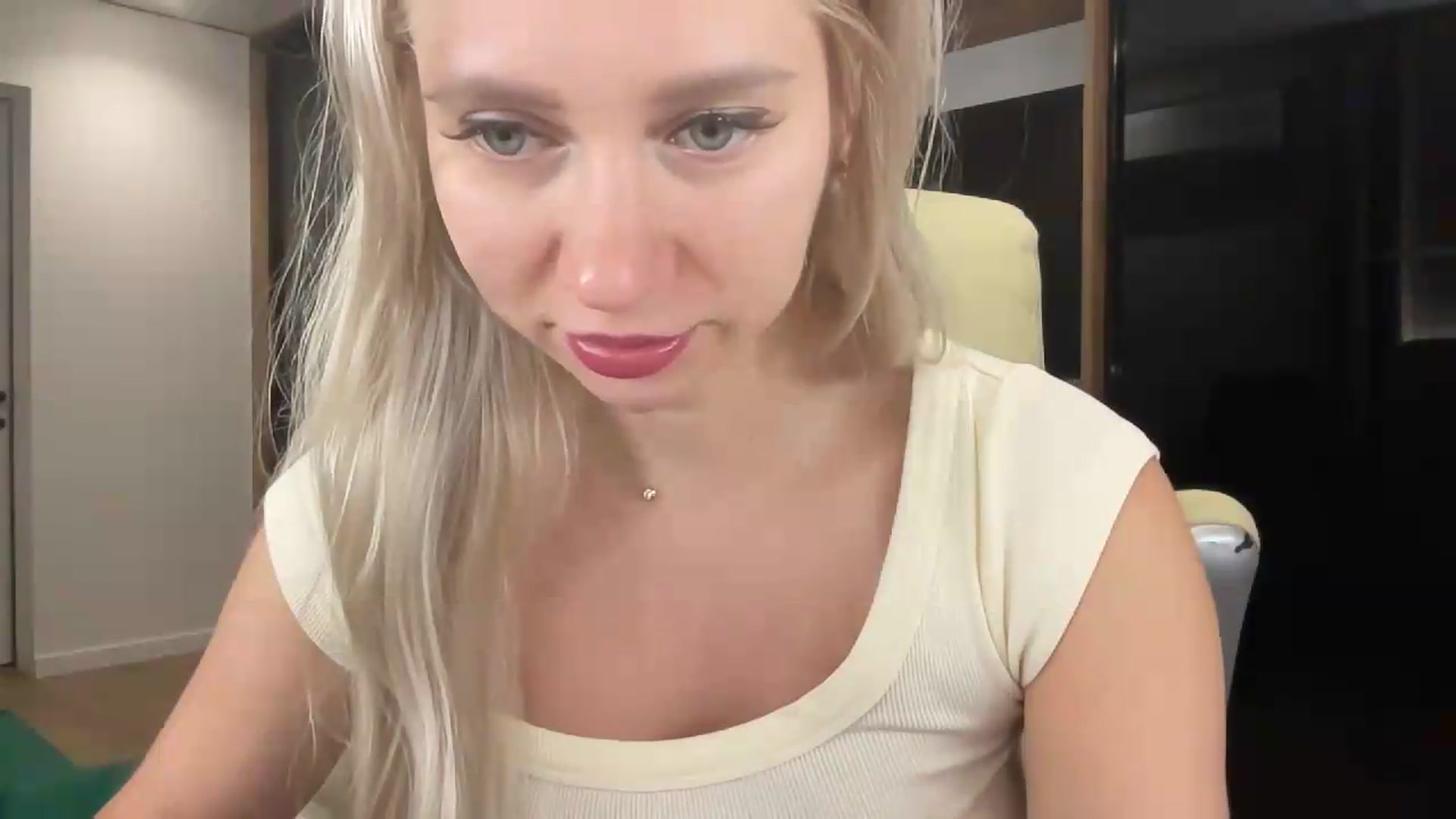 Gallery image thumbnail from Miss_Sylvia's myfreecams stream on, 09/14/2026, 18:11 image 14 of 20