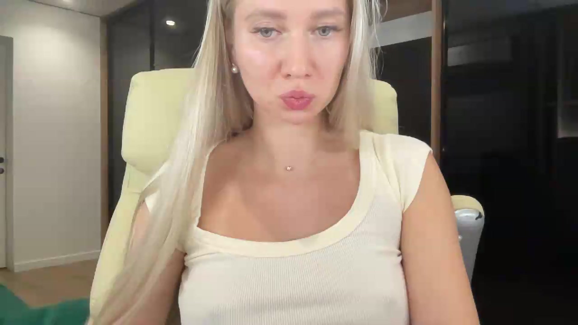 Gallery image thumbnail from Miss_Sylvia's myfreecams stream on, 09/14/2026, 20:03 image 12 of 20