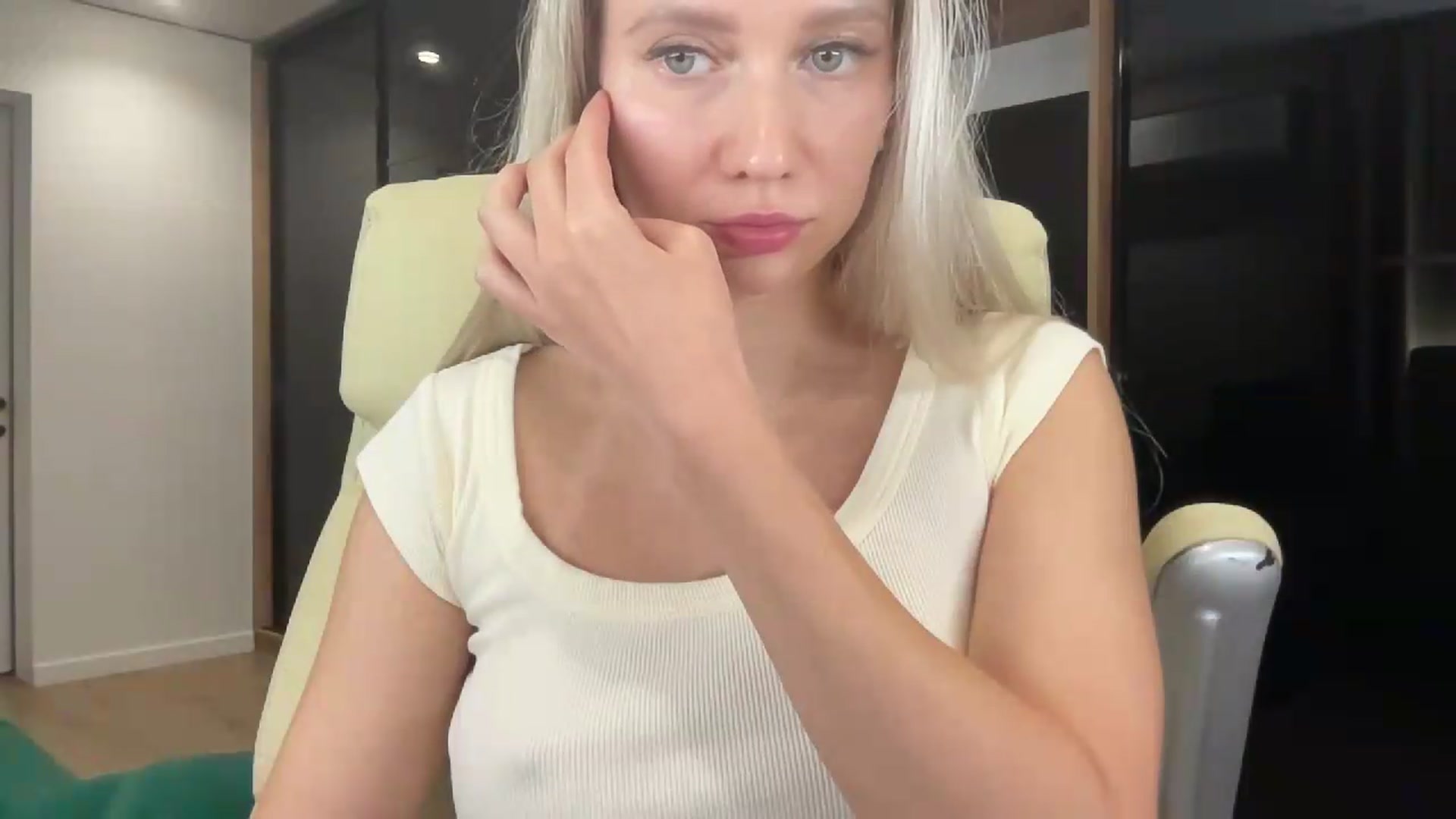 Gallery image thumbnail from Miss_Sylvia's myfreecams stream on, 09/14/2026, 20:03 image 18 of 20