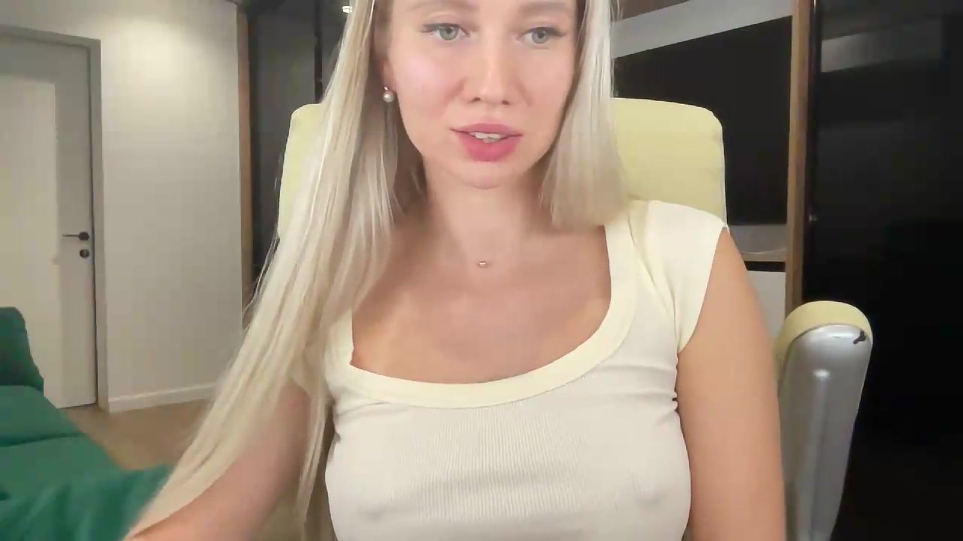 Gallery image thumbnail from Miss_Sylvia's myfreecams stream on, 09/14/2026, 22:27 image 3 of 20