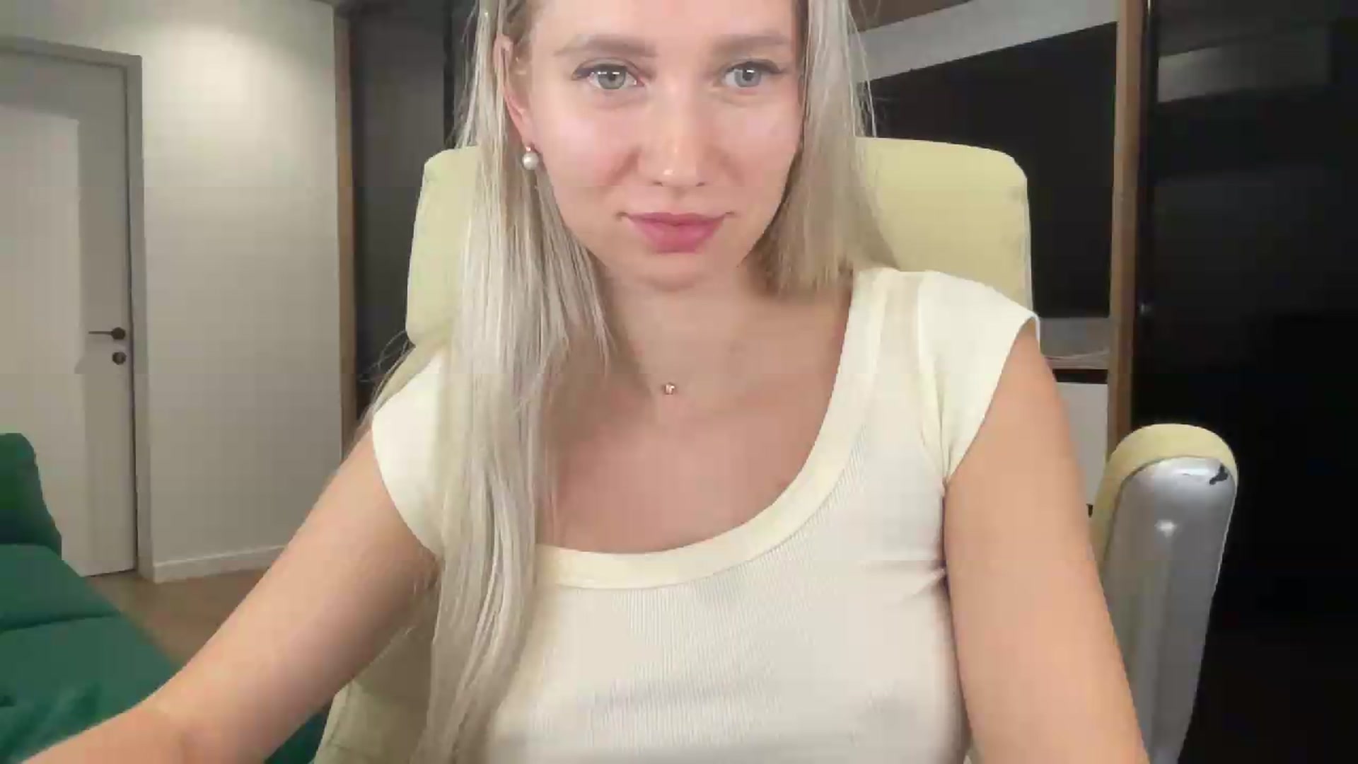 Gallery image thumbnail from Miss_Sylvia's myfreecams stream on, 09/14/2026, 22:27 image 12 of 20