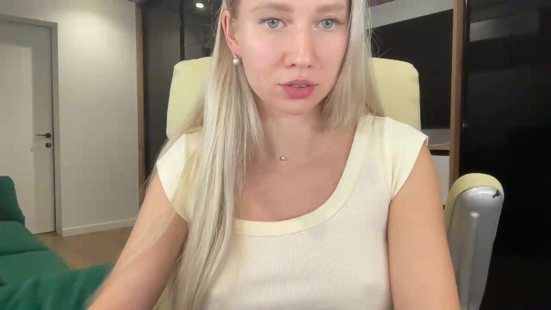 Gallery image thumbnail from Miss_Sylvia's myfreecams stream on, 09/14/2026, 22:27 image 17 of 20