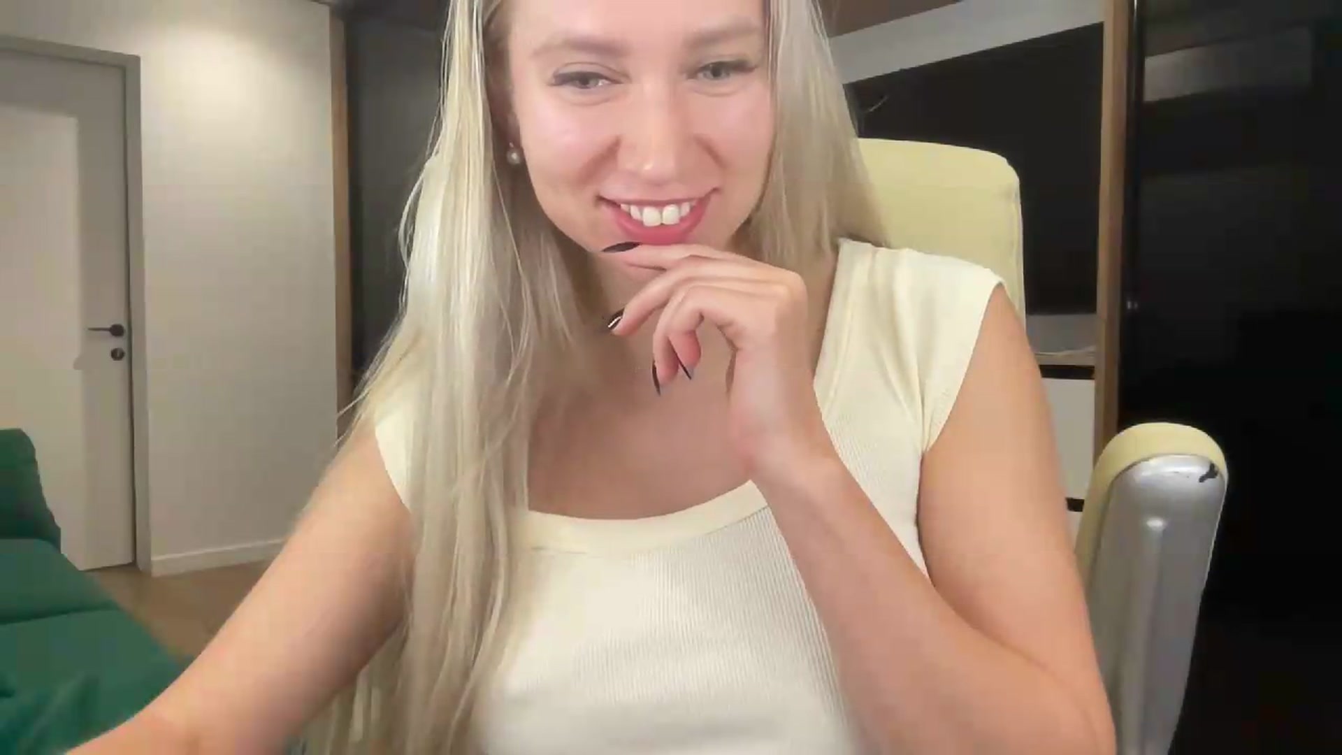 Gallery image thumbnail from Miss_Sylvia's myfreecams stream on, 09/14/2026, 22:27 image 15 of 20