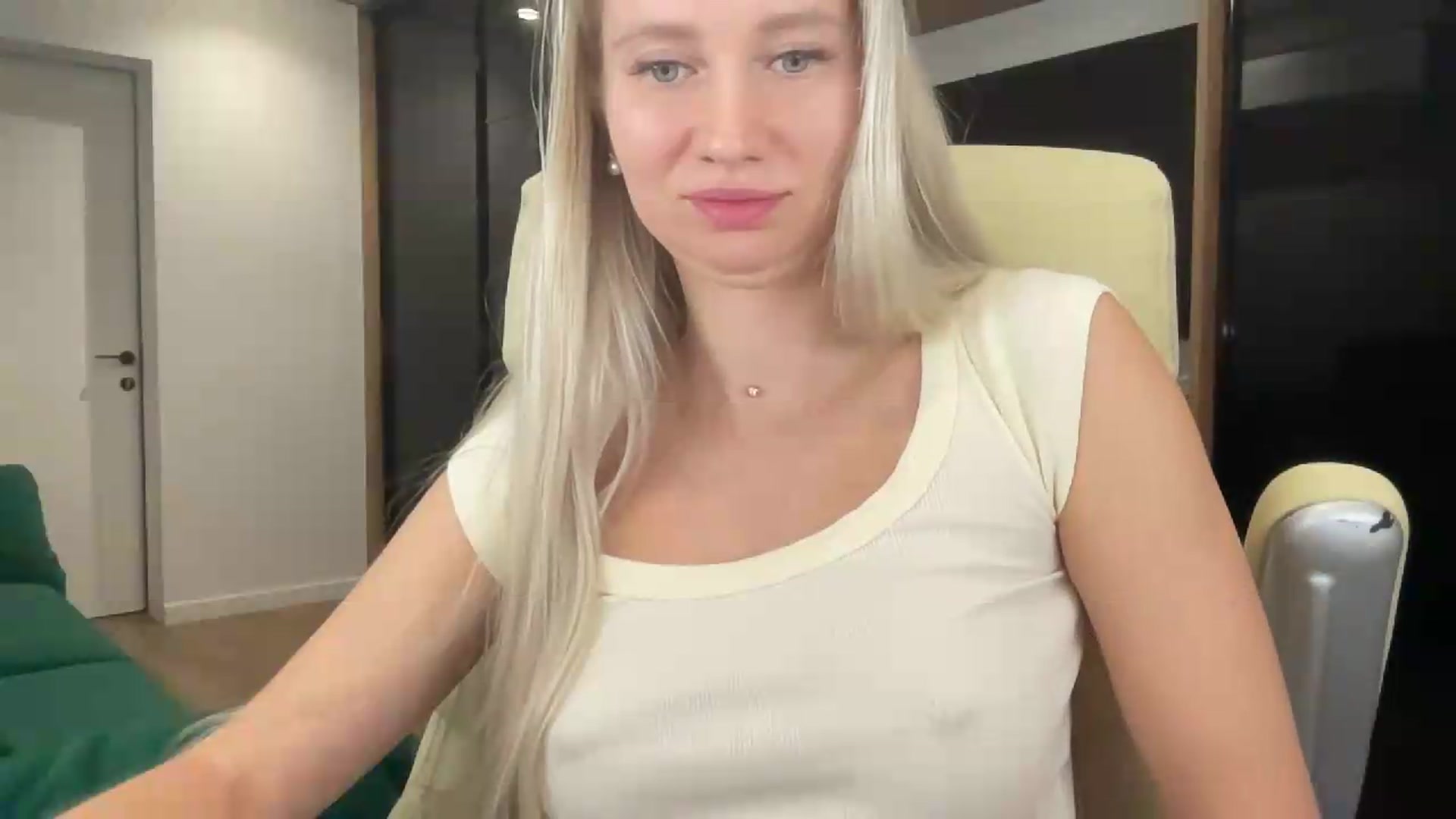 Gallery image thumbnail from Miss_Sylvia's myfreecams stream on, 09/14/2026, 22:27 image 4 of 20