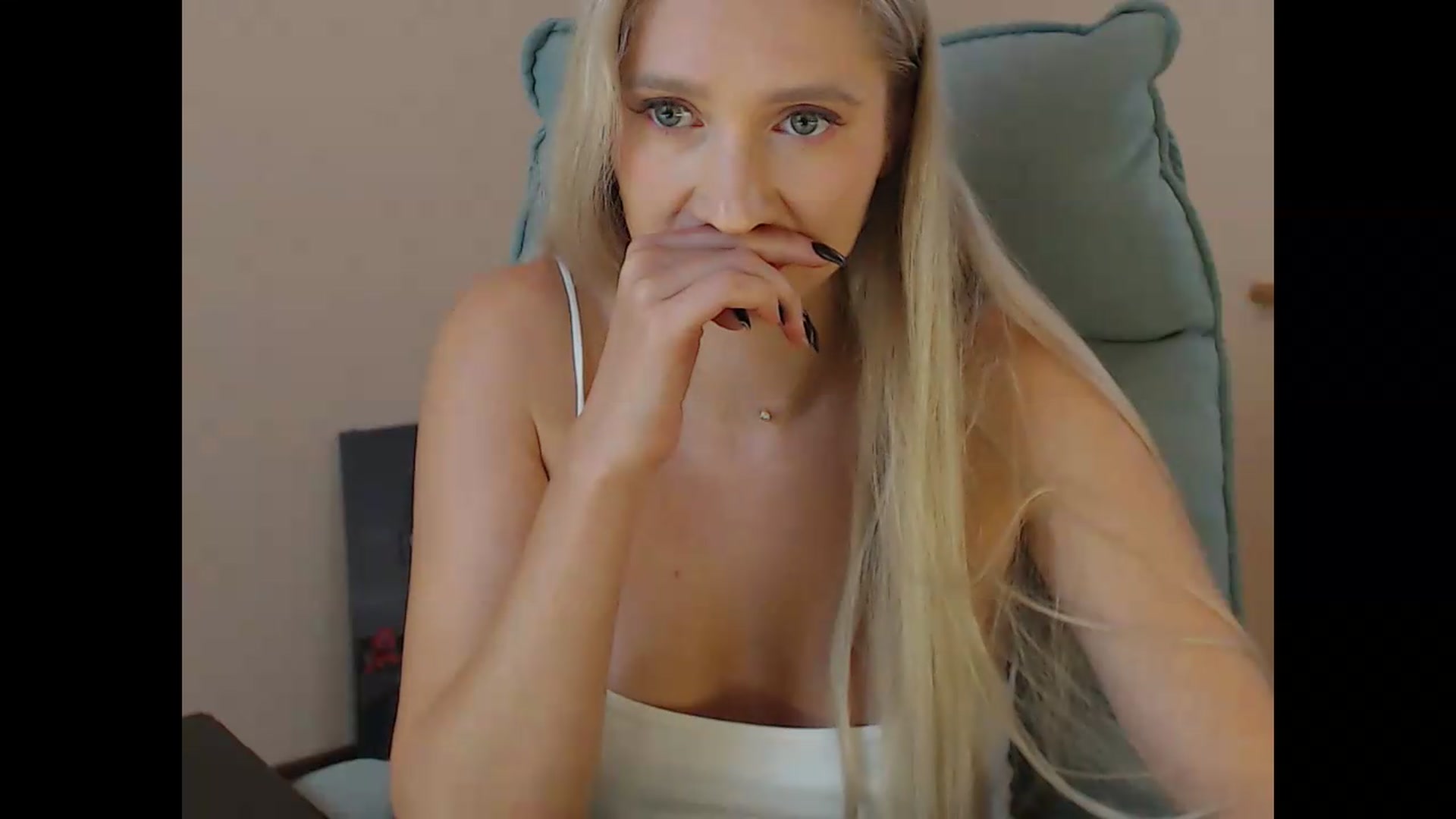 Gallery image thumbnail from Miss_Sylvia's myfreecams stream on, 09/16/2026, 19:21 image 13 of 20