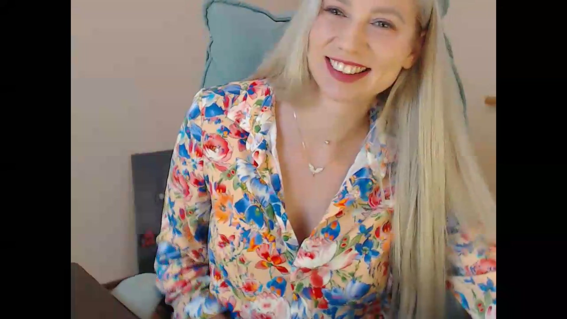 Gallery image thumbnail from Miss_Sylvia's myfreecams stream on, 09/17/2026, 18:57 image 12 of 20