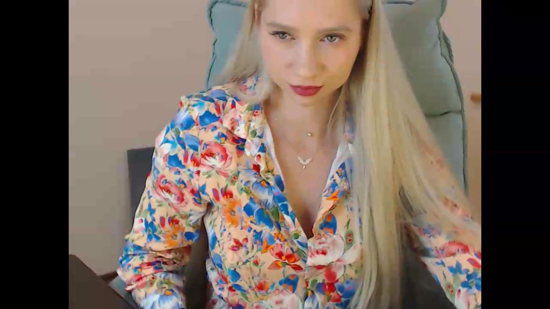 Gallery image thumbnail from Miss_Sylvia's myfreecams stream on, 09/17/2026, 18:57 image 14 of 20