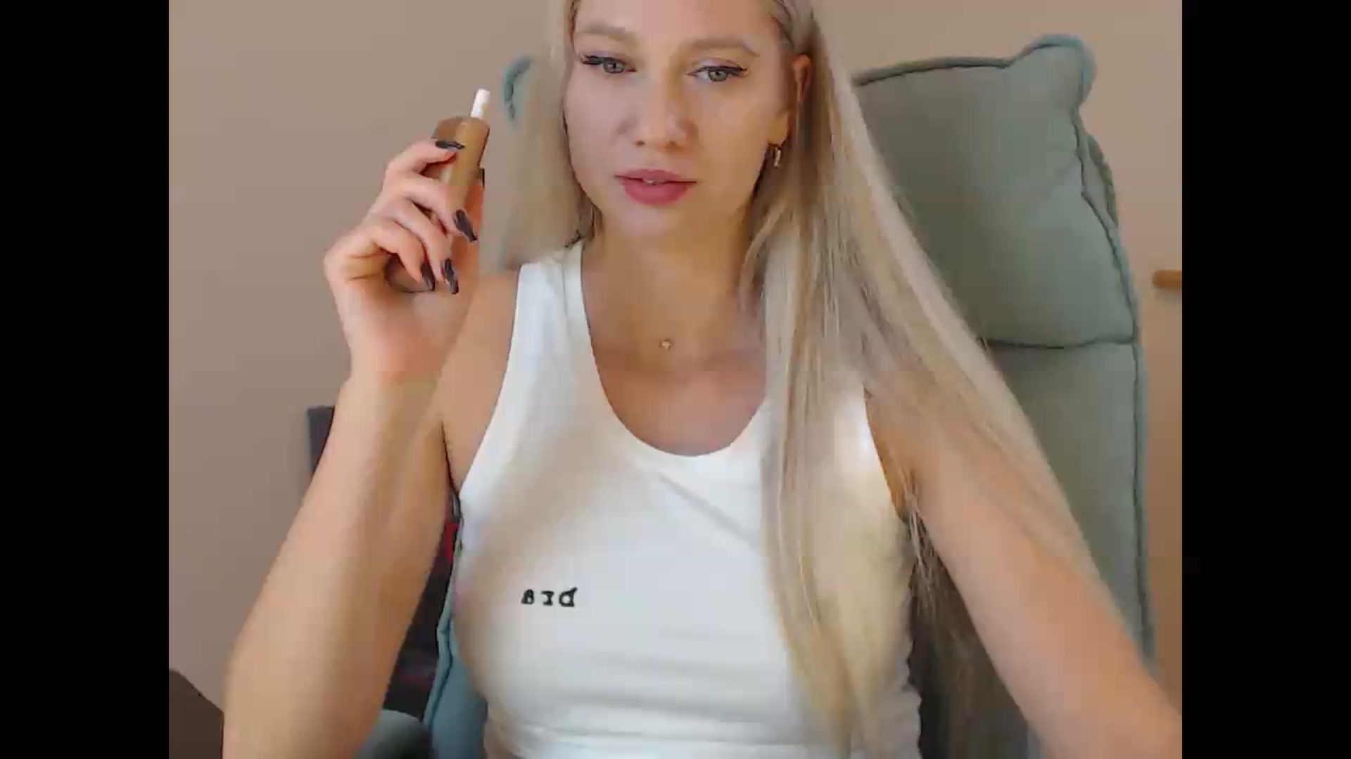 Gallery image thumbnail from Miss_Sylvia's myfreecams stream on, 09/18/2026, 18:40 image 1 of 20