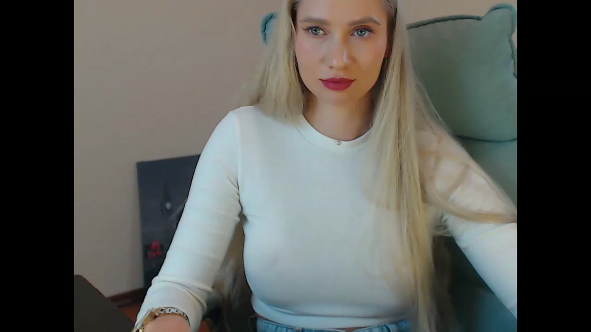 Gallery image thumbnail from Miss_Sylvia's myfreecams stream on, 09/19/2026, 18:45 image 14 of 20