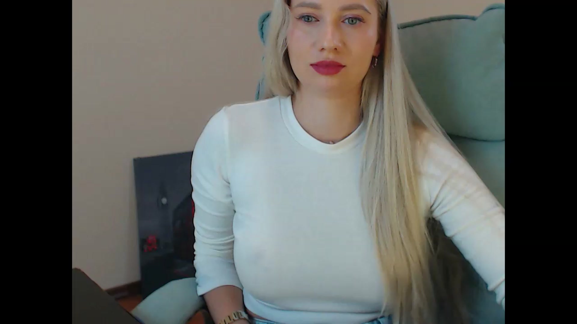 Gallery image thumbnail from Miss_Sylvia's myfreecams stream on, 09/19/2026, 18:45 image 9 of 20