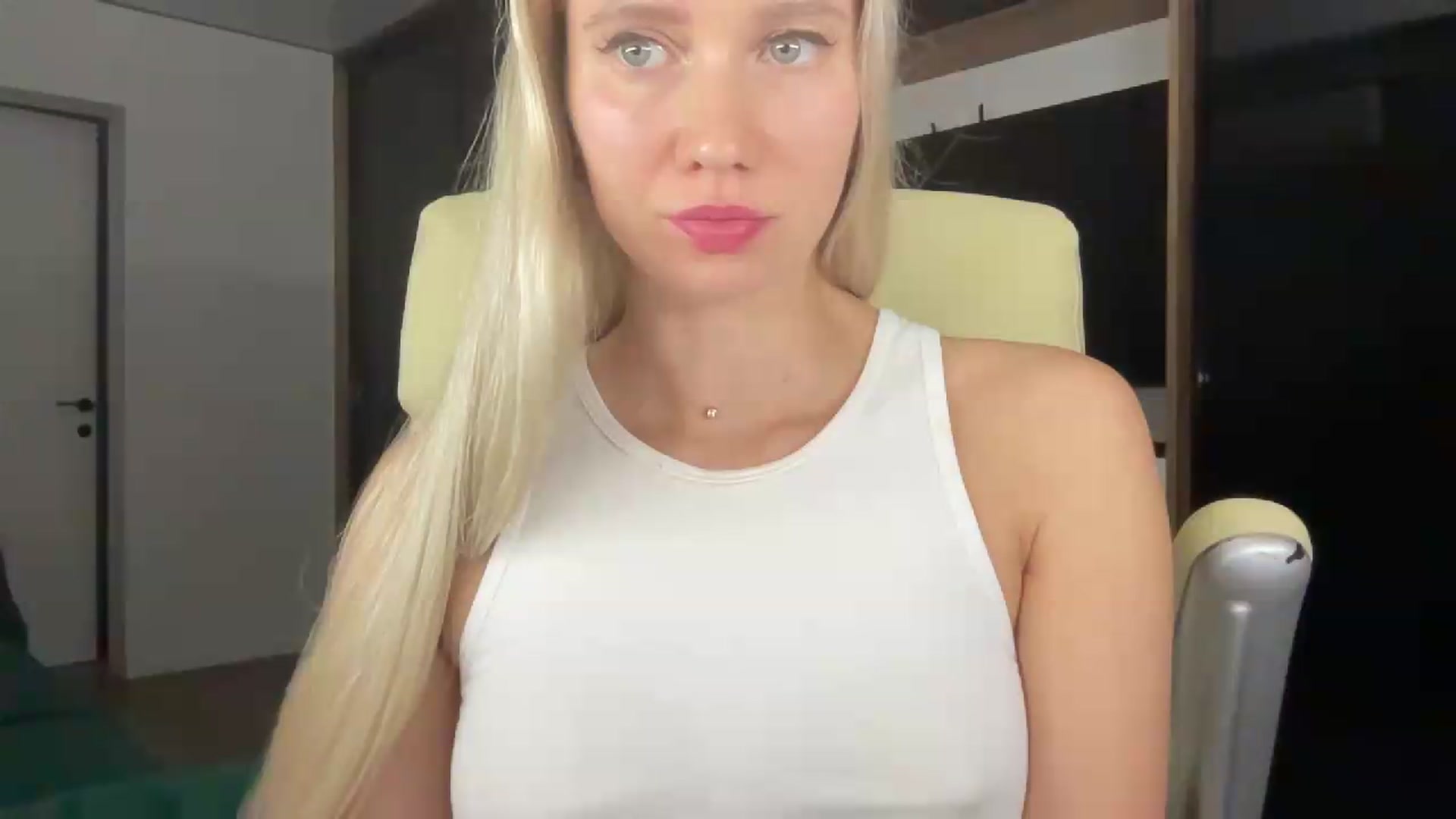 Gallery image thumbnail from Miss_Sylvia's myfreecams stream on, 09/20/2026, 21:28 image 4 of 20