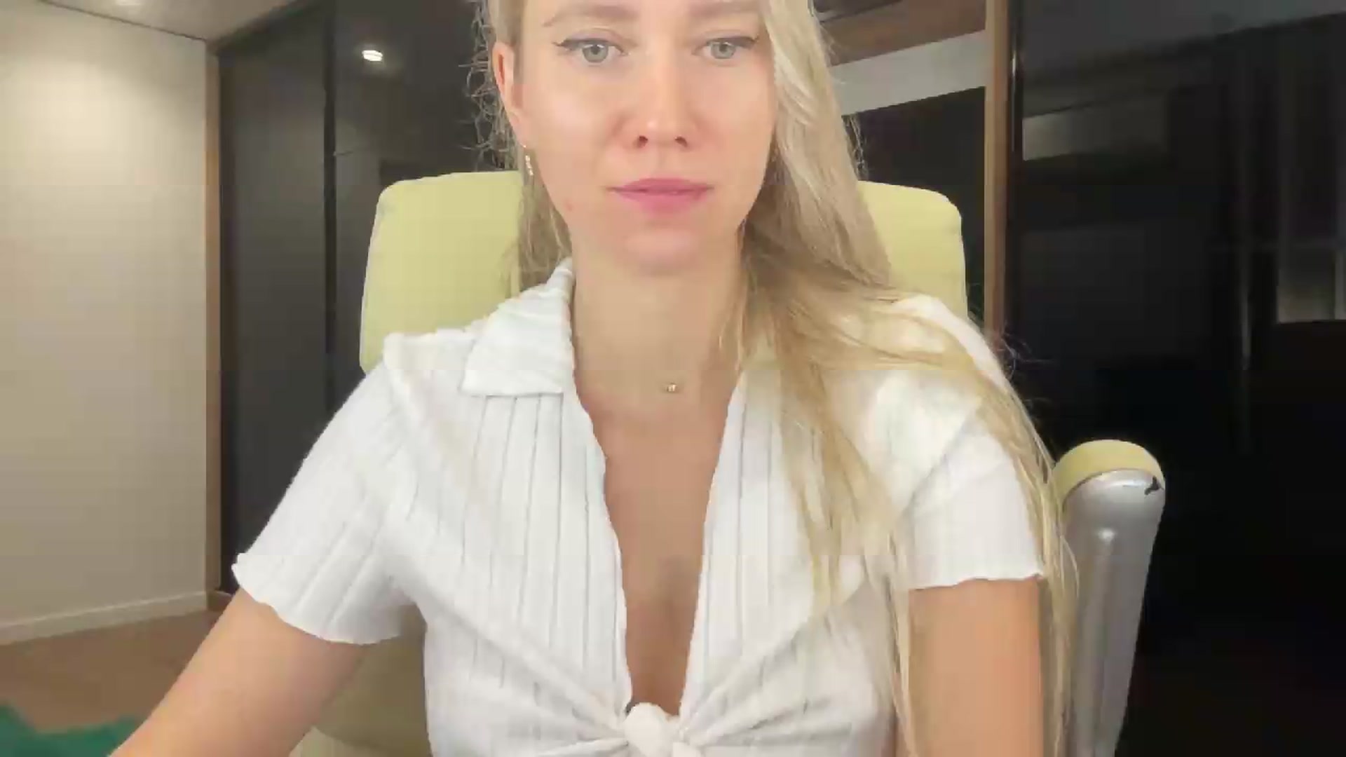 Gallery image thumbnail from Miss_Sylvia's myfreecams stream on, 09/21/2026, 19:33 image 11 of 20