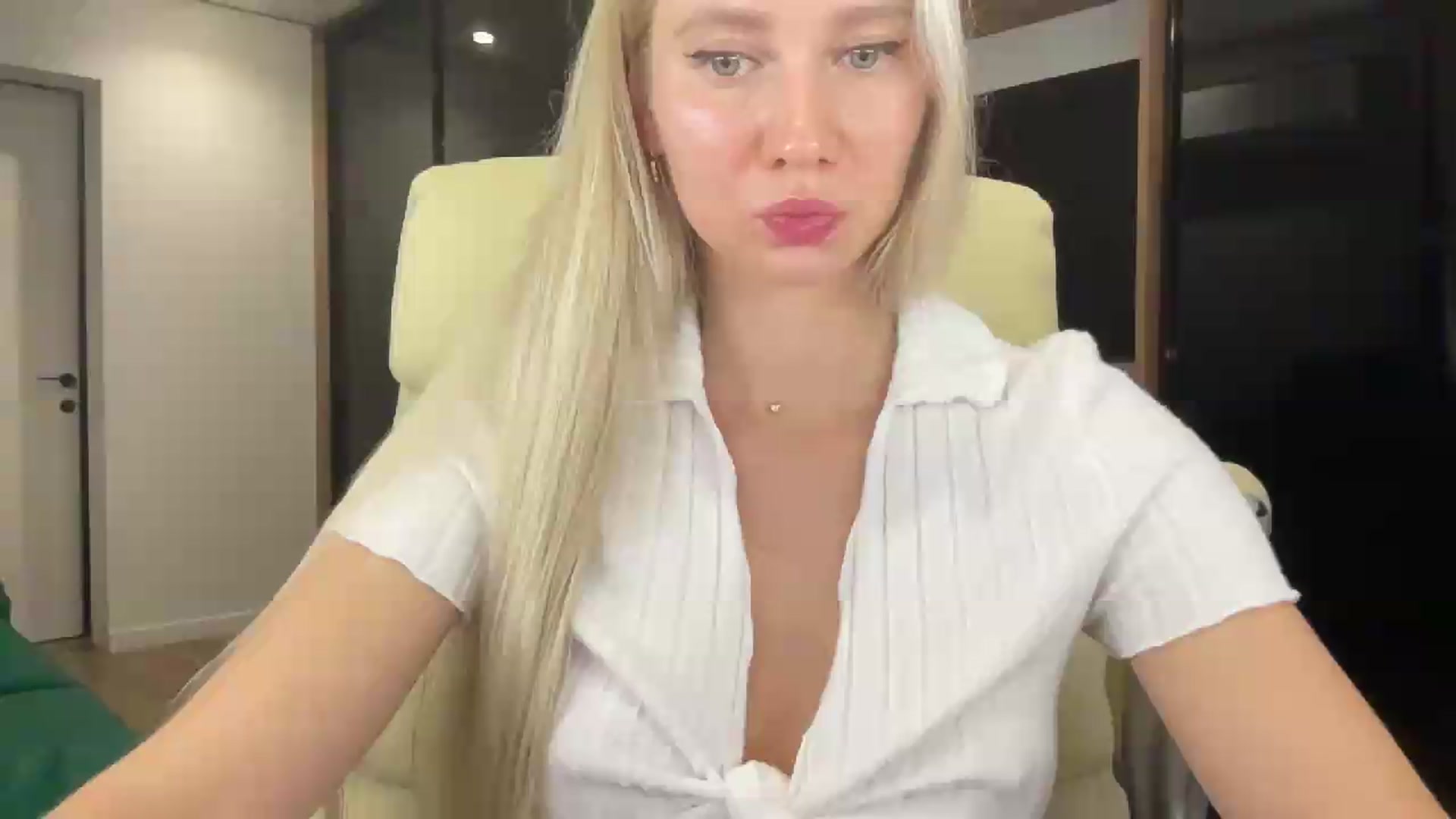 Gallery image thumbnail from Miss_Sylvia's myfreecams stream on, 09/21/2026, 23:14 image 1 of 20