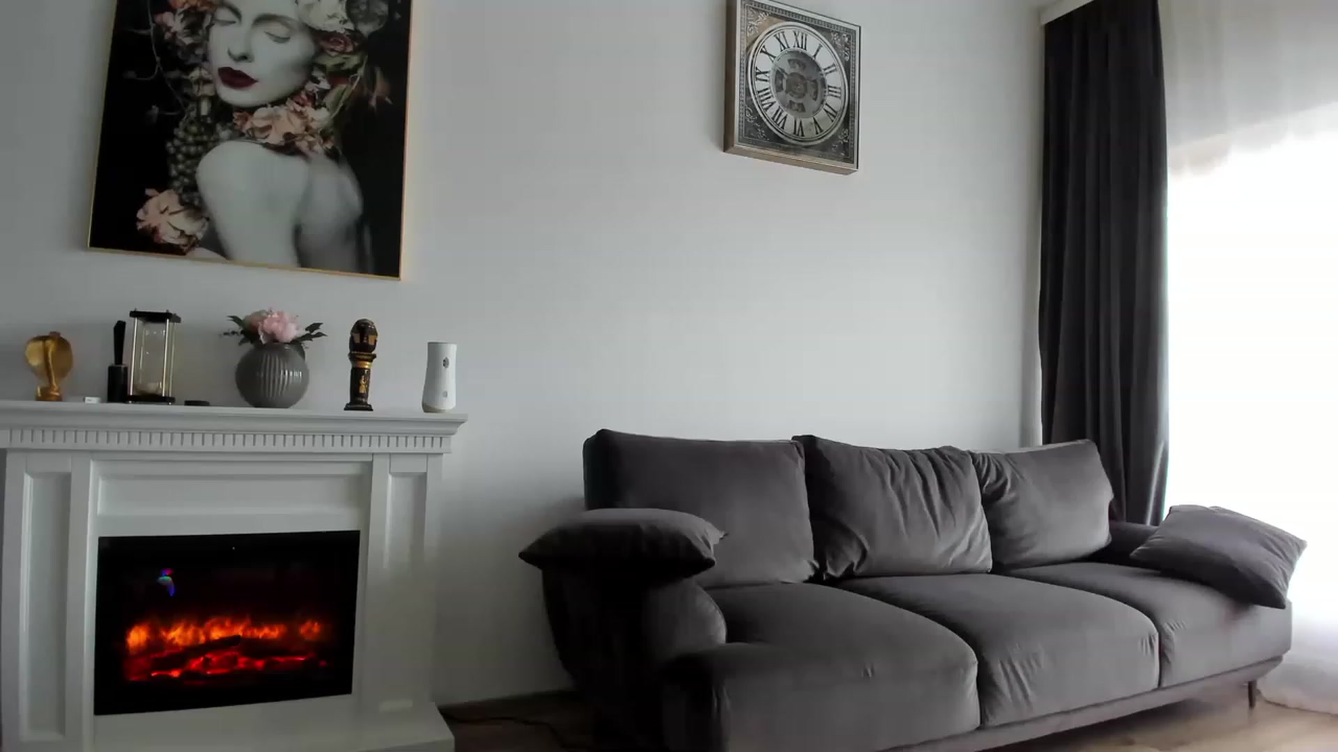 Gallery image thumbnail from Miss_Tanya's myfreecams stream on, 11/25/2022, 11:05 image 1 of 20