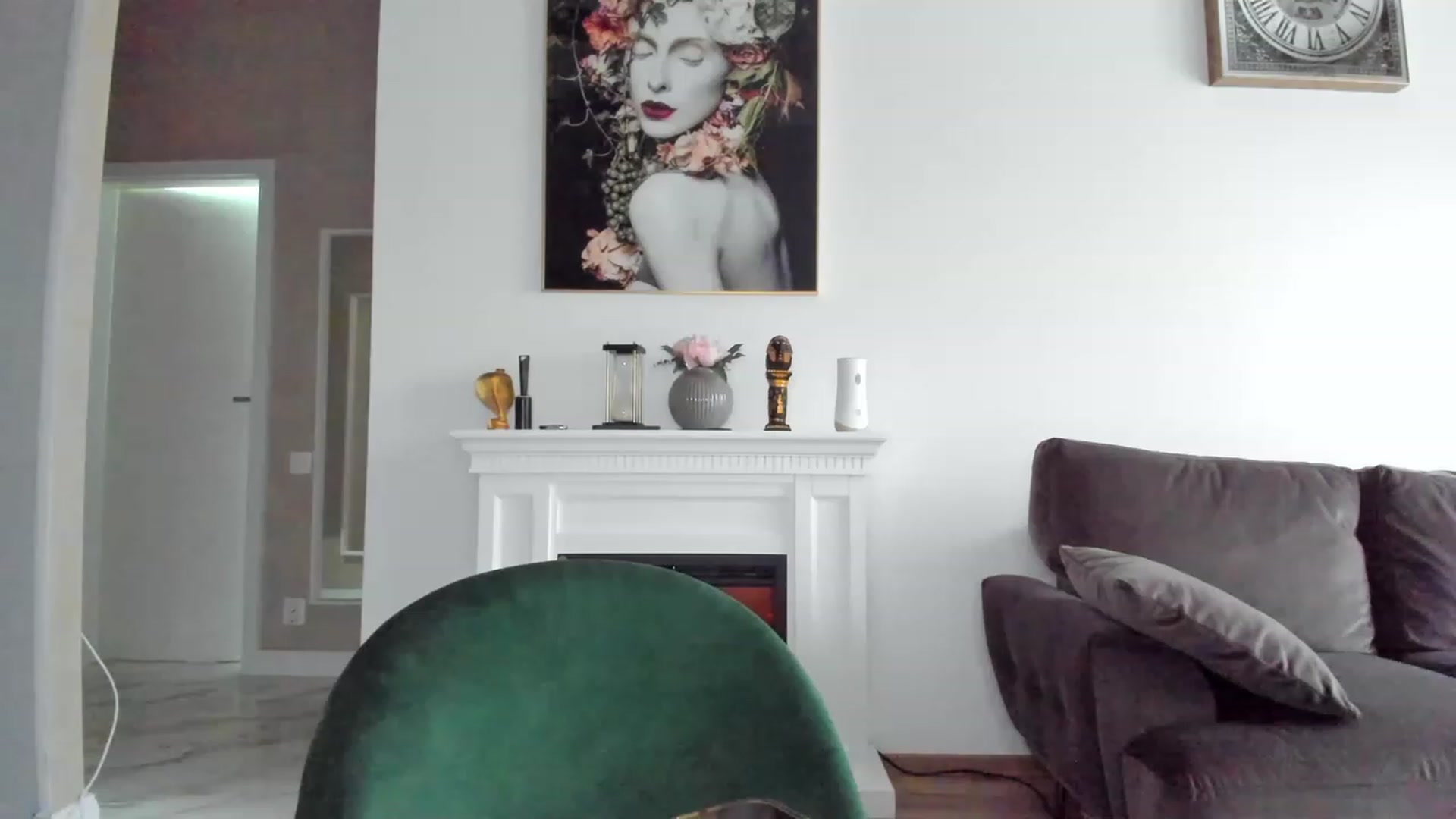Gallery image thumbnail from Miss_Tanya's myfreecams stream on, 12/02/2022, 13:23 image 15 of 20