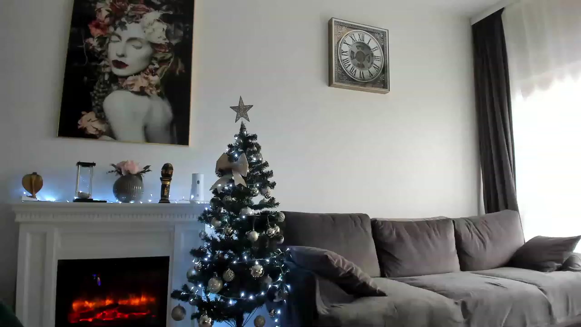 Gallery image thumbnail from Miss_Tanya's myfreecams stream on, 12/09/2022, 11:32 image 20 of 20