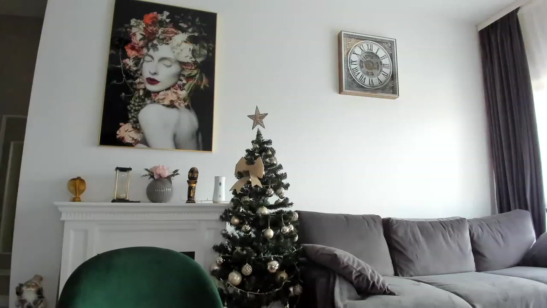 Gallery image thumbnail from Miss_Tanya's myfreecams stream on, 12/10/2022, 13:54 image 3 of 20