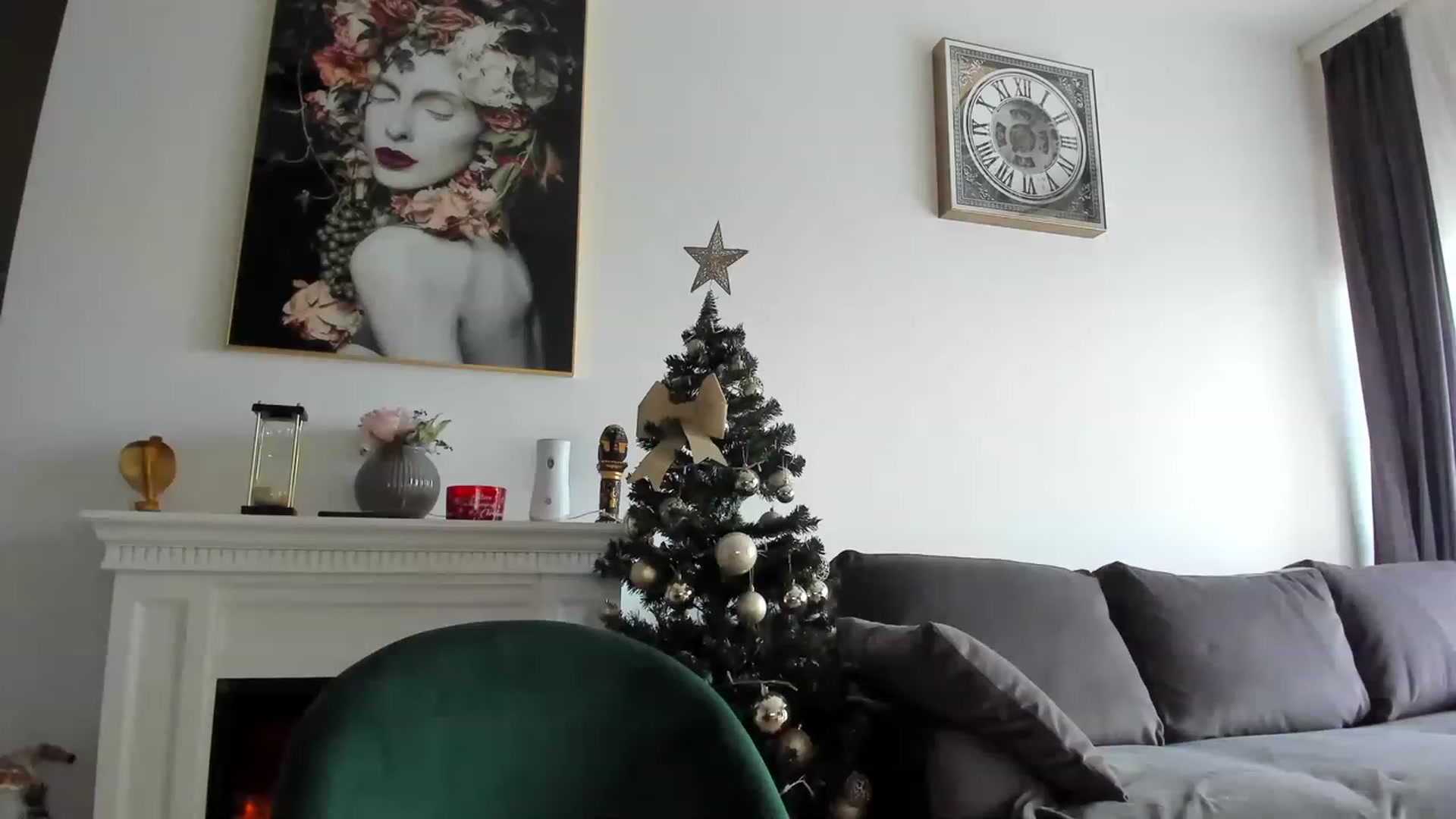 Gallery image thumbnail from Miss_Tanya's myfreecams stream on, 12/23/2022, 10:37 image 8 of 20