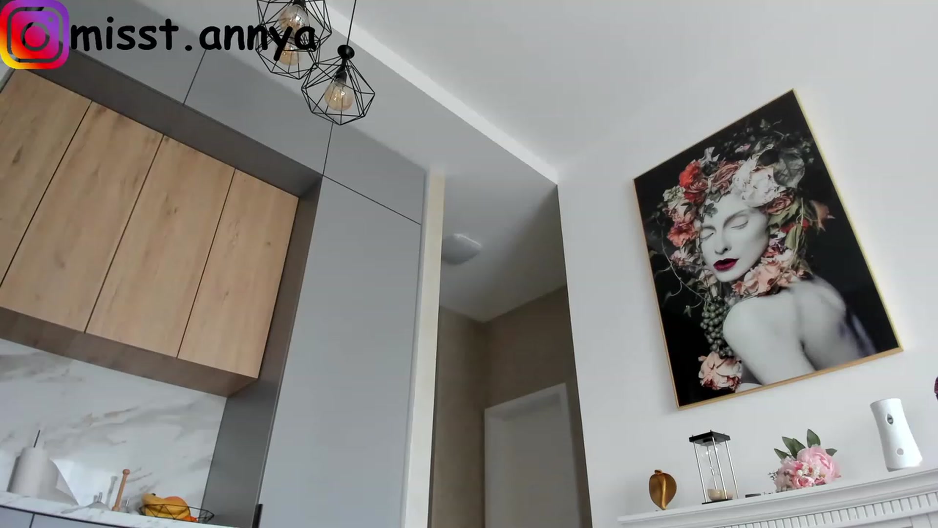 Gallery image thumbnail from Miss_Tanya's myfreecams stream on, 02/17/2023, 09:56 image 8 of 20