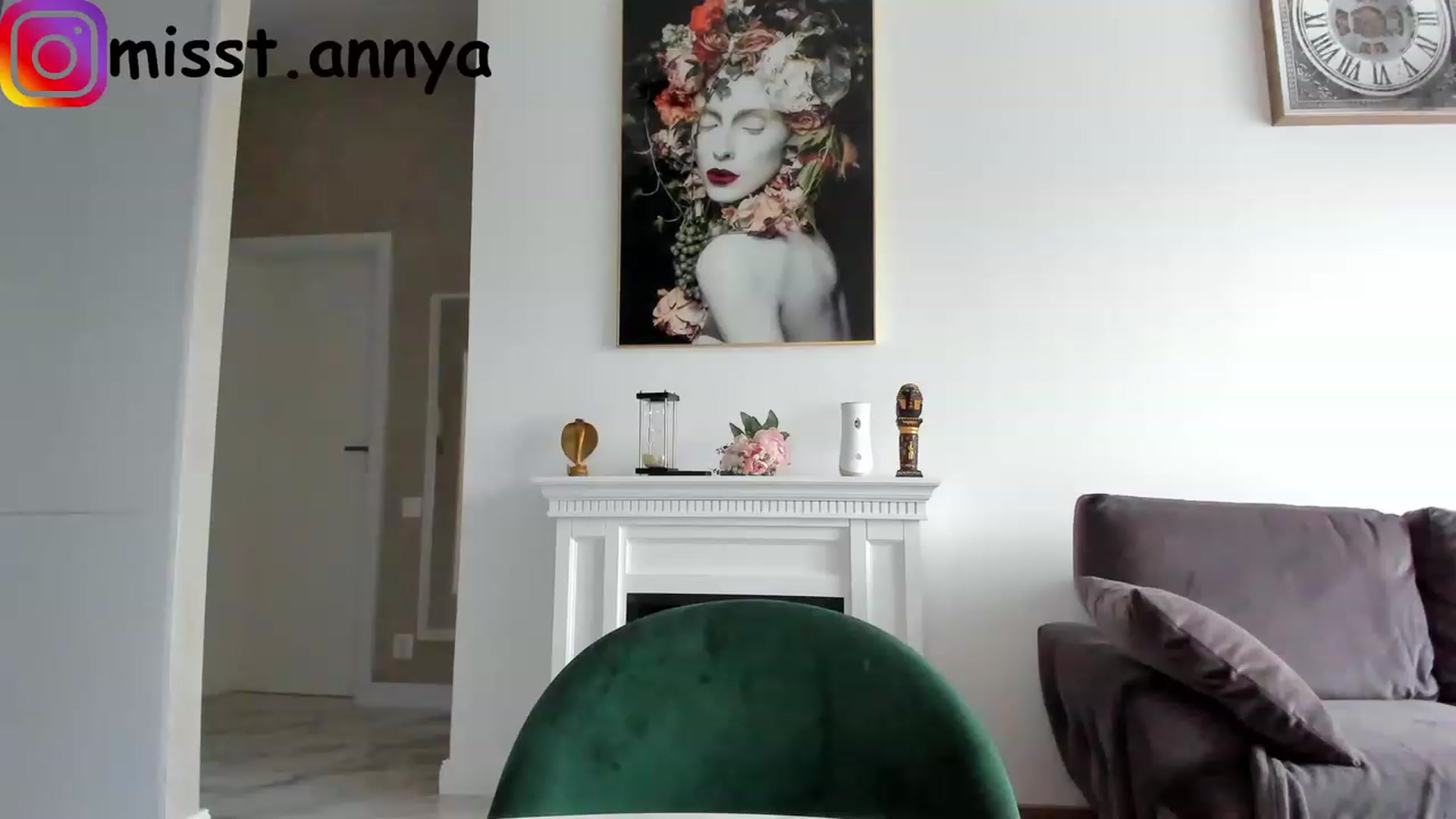 Gallery image thumbnail from Miss_Tanya's myfreecams stream on, 02/18/2023, 13:20 image 10 of 20