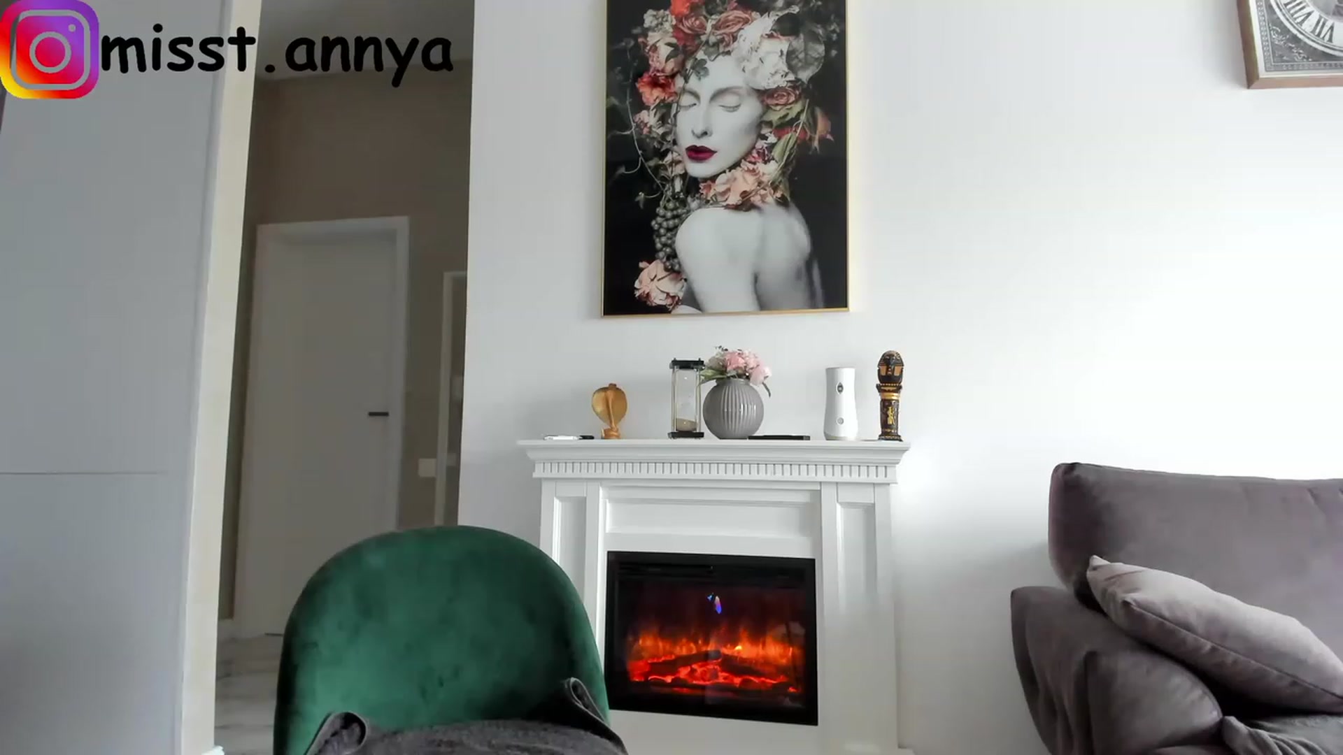 Gallery image thumbnail from Miss_Tanya's myfreecams stream on, 03/04/2023, 10:38 image 5 of 20
