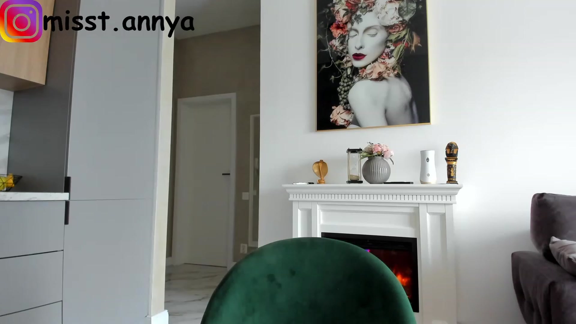 Gallery image thumbnail from Miss_Tanya's myfreecams stream on, 03/04/2023, 10:38 image 19 of 20