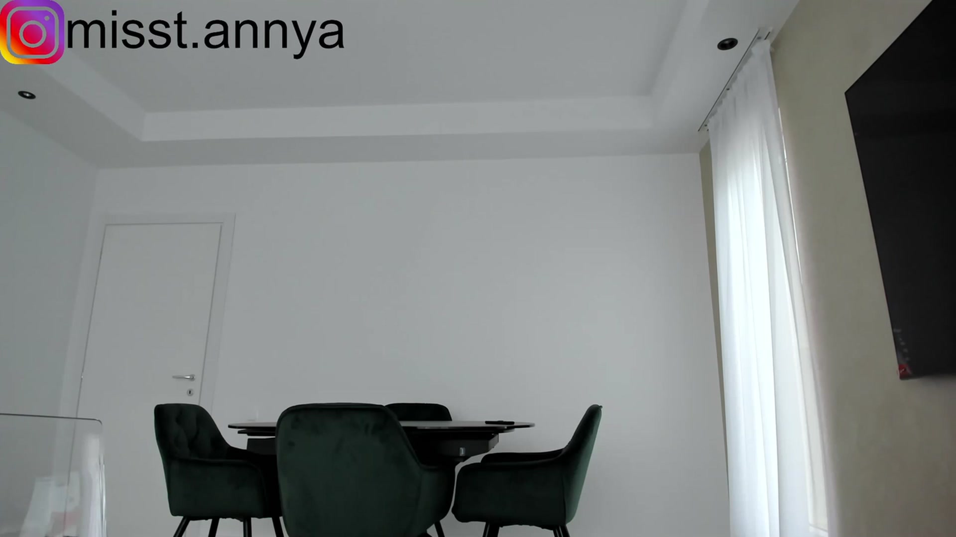 Gallery image thumbnail from Miss_Tanya's myfreecams stream on, 03/22/2023, 12:48 image 18 of 20