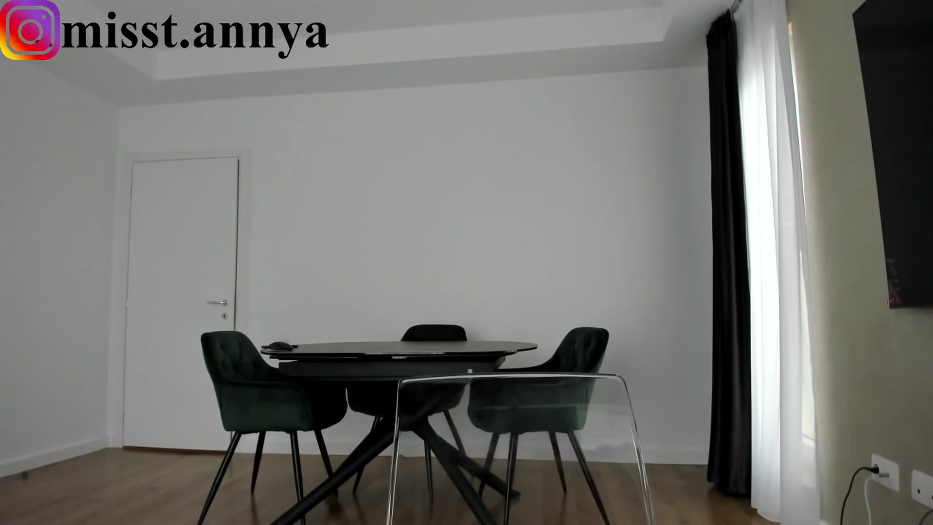 Gallery image thumbnail from Miss_Tanya's myfreecams stream on, 04/03/2023, 13:02 image 4 of 20