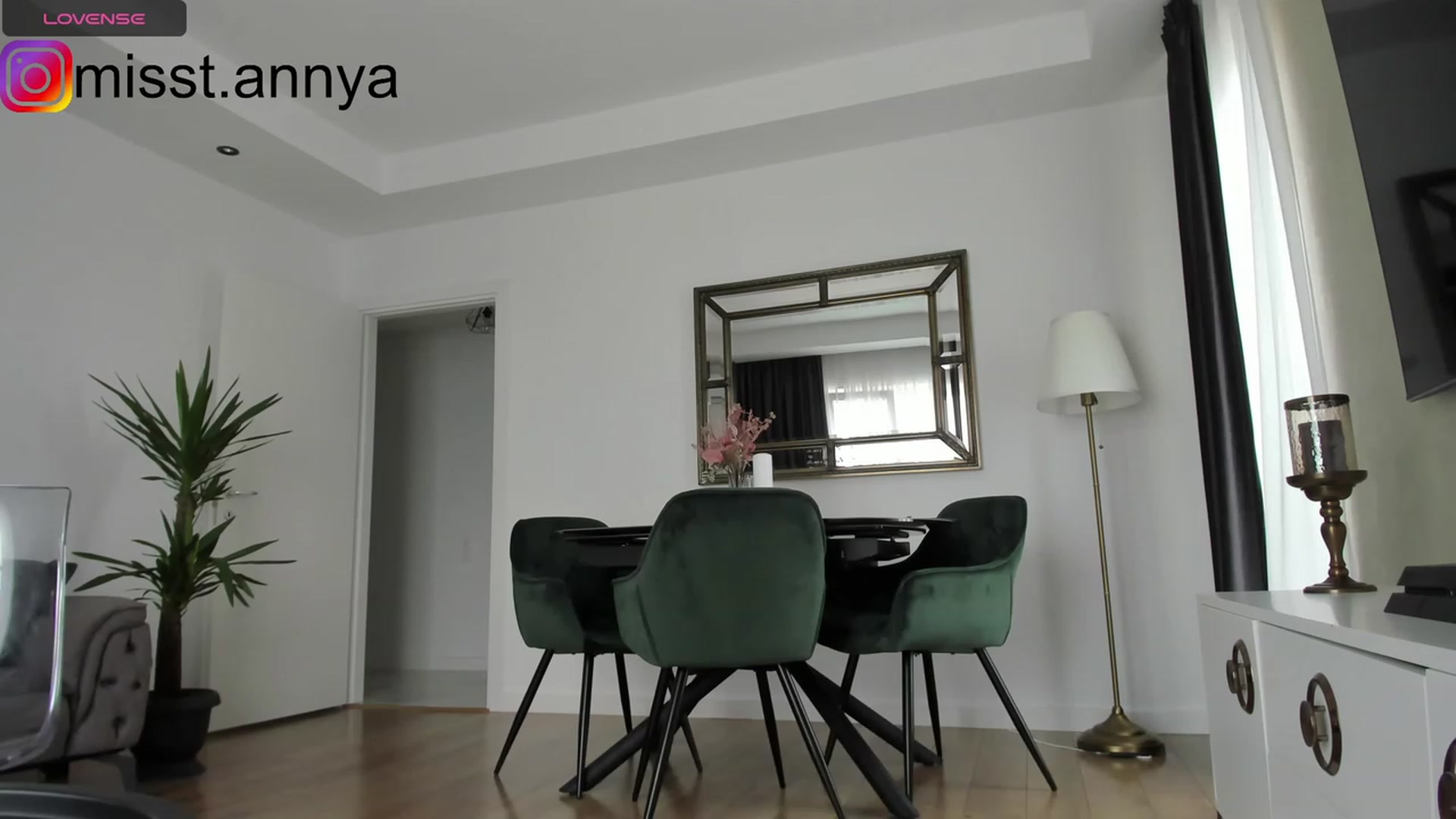Gallery image thumbnail from Miss_Tanya's myfreecams stream on, 08/30/2023, 12:55 image 14 of 20