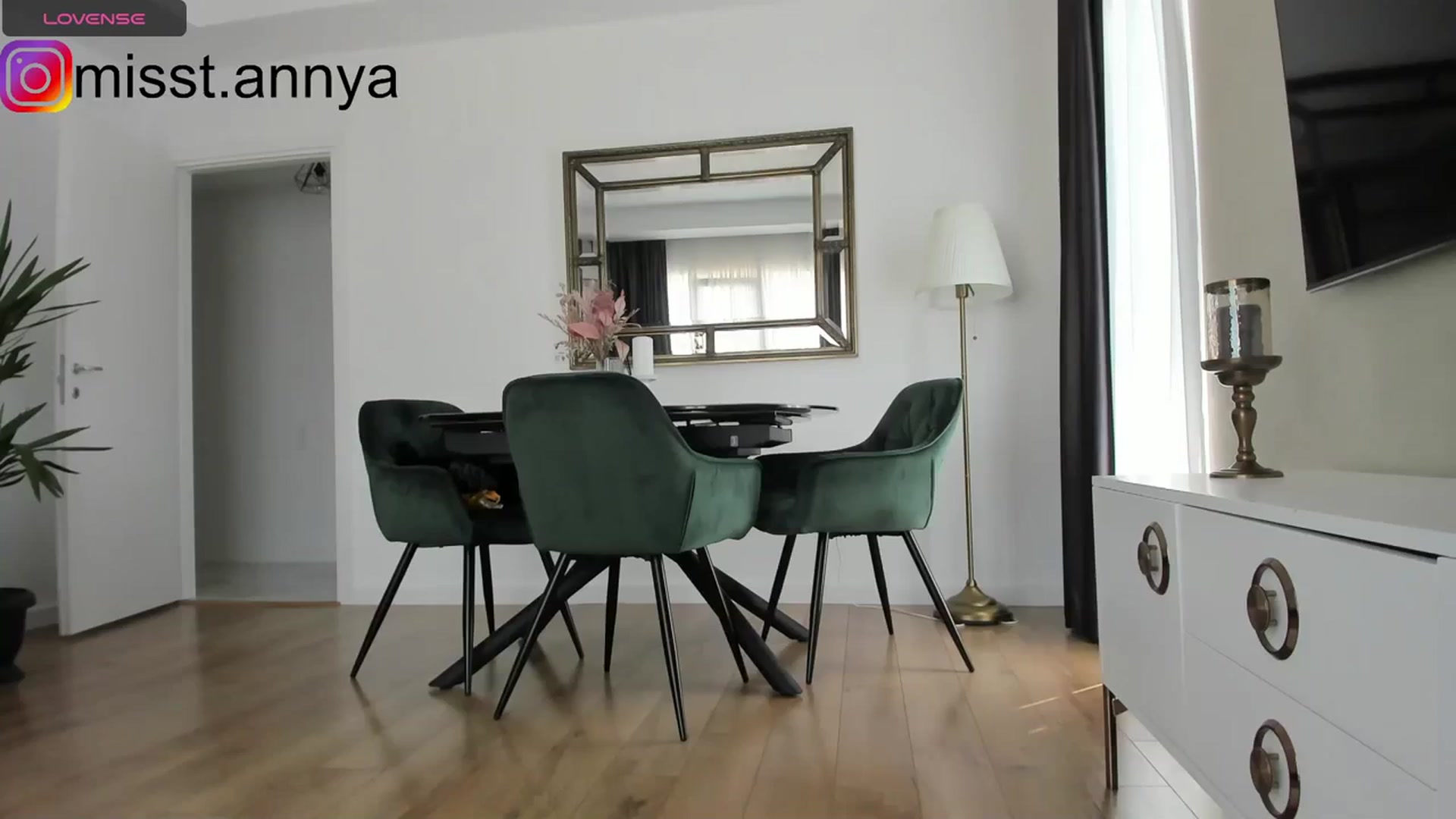 Gallery image thumbnail from Miss_Tanya's myfreecams stream on, 09/15/2023, 10:28 image 1 of 20