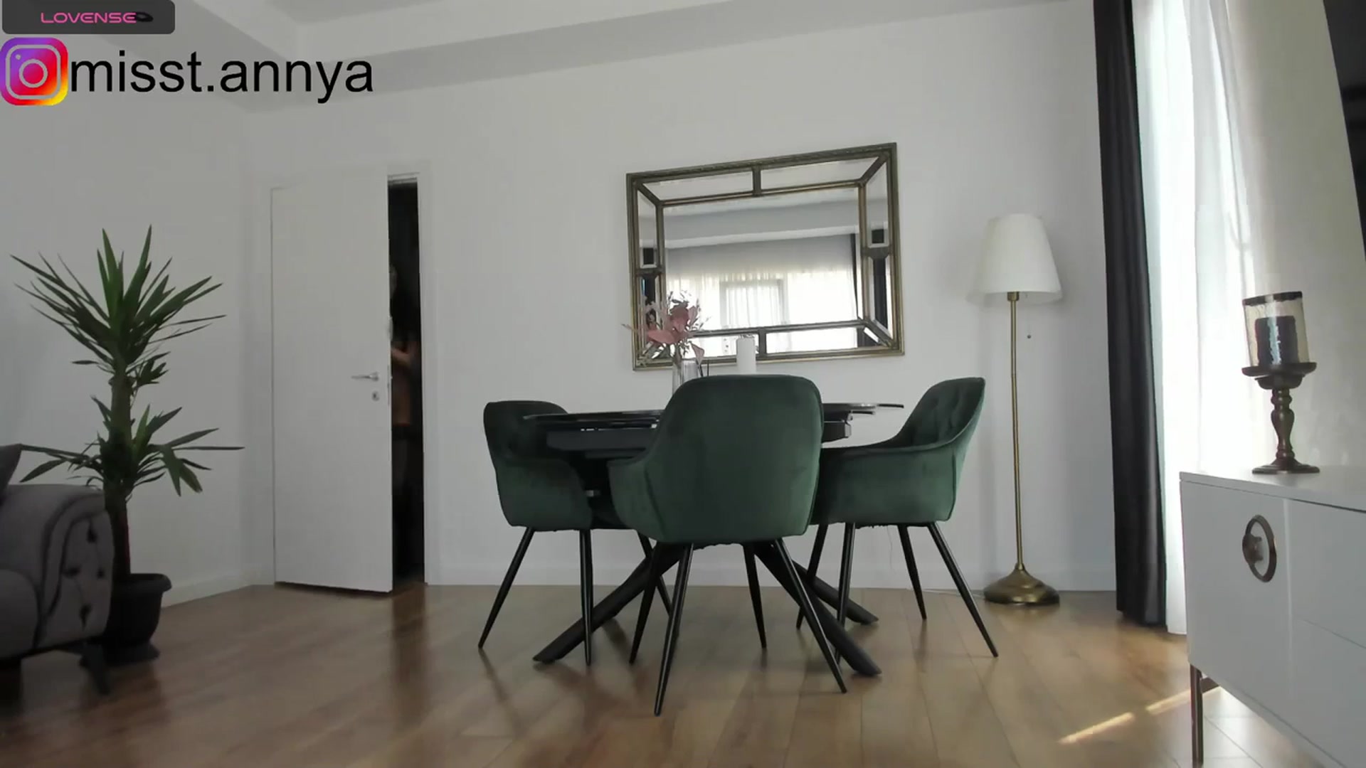Gallery image thumbnail from Miss_Tanya's myfreecams stream on, 09/24/2023, 10:19 image 15 of 20
