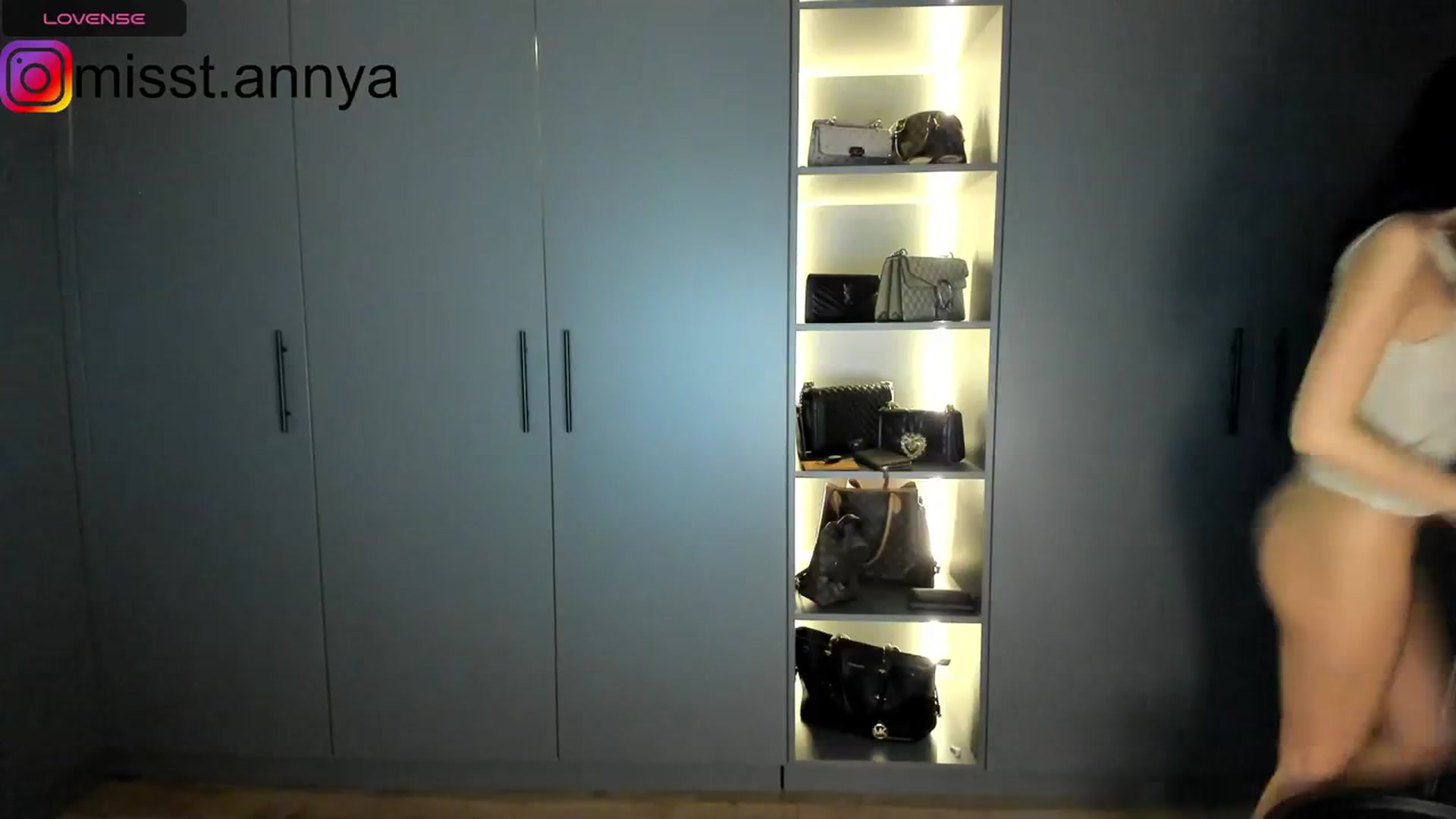 Gallery image thumbnail from Miss_Tanya's myfreecams stream on, 10/06/2023, 19:41 image 11 of 20