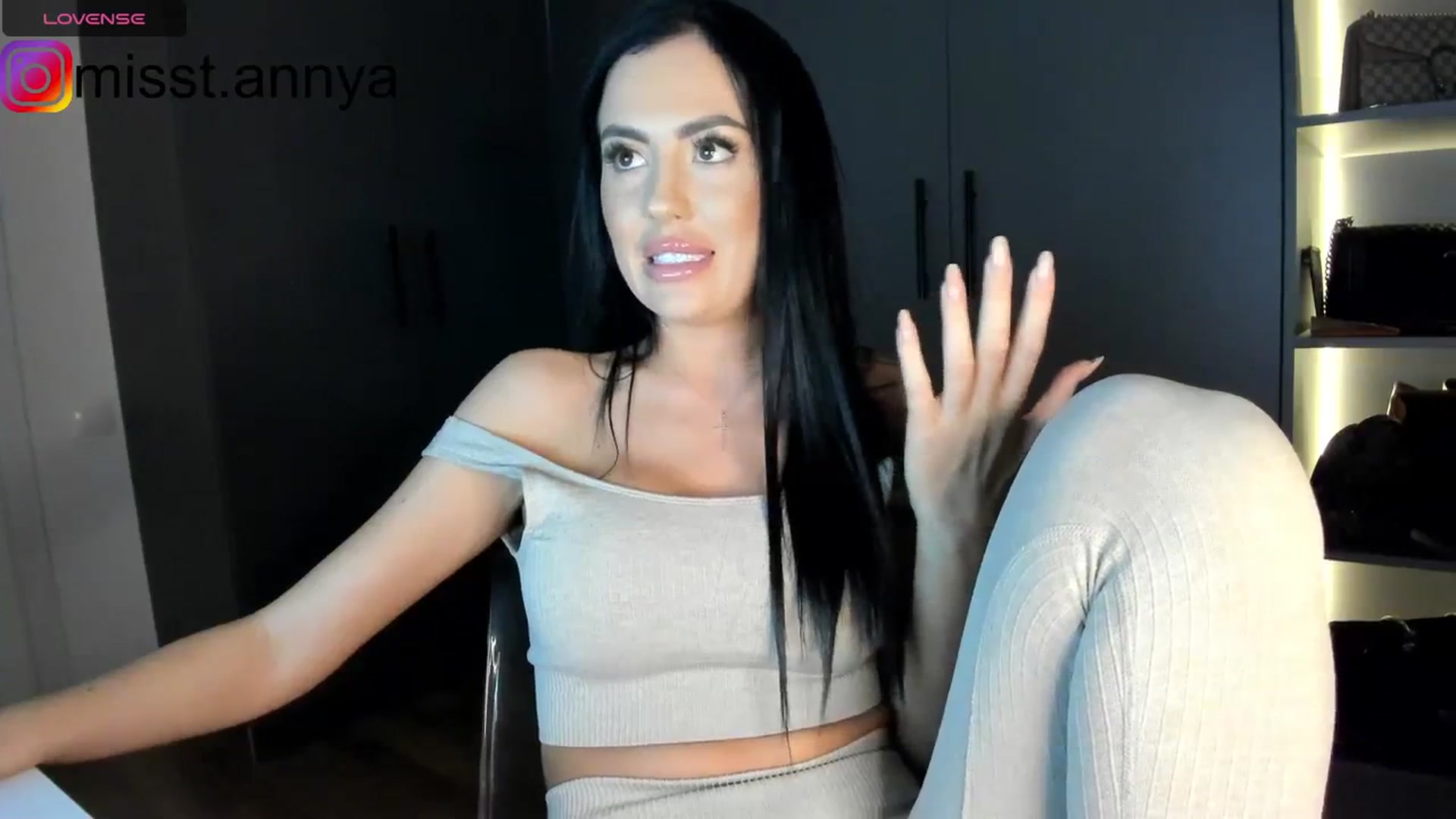Gallery image thumbnail from Miss_Tanya's myfreecams stream on, 10/09/2023, 18:04 image 14 of 20